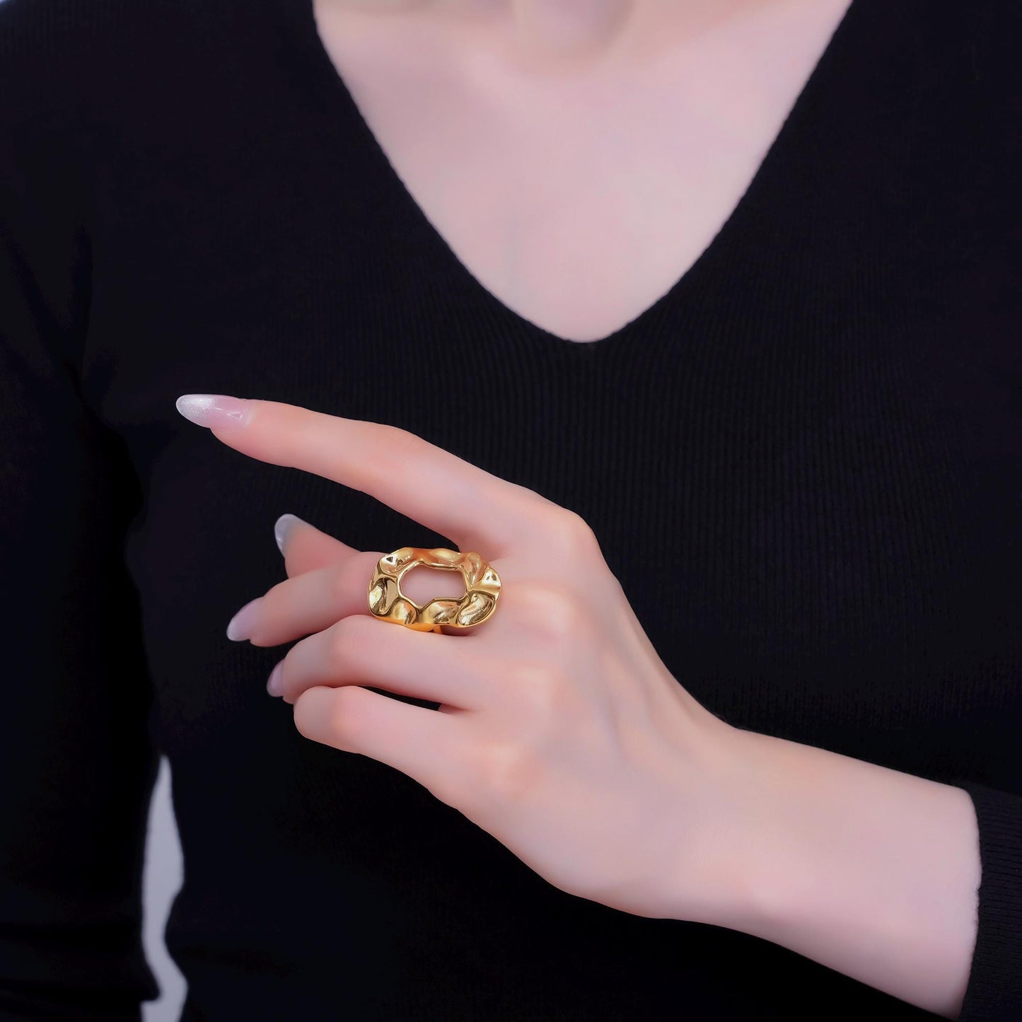 Stainless Steel Hammered Band Oval Oblong Band Ring | O574