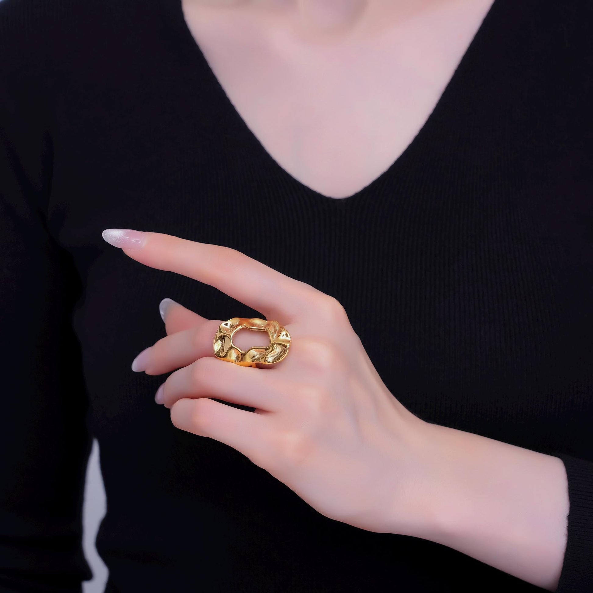 Stainless Steel Hammered Band Oval Oblong Band Ring | O574