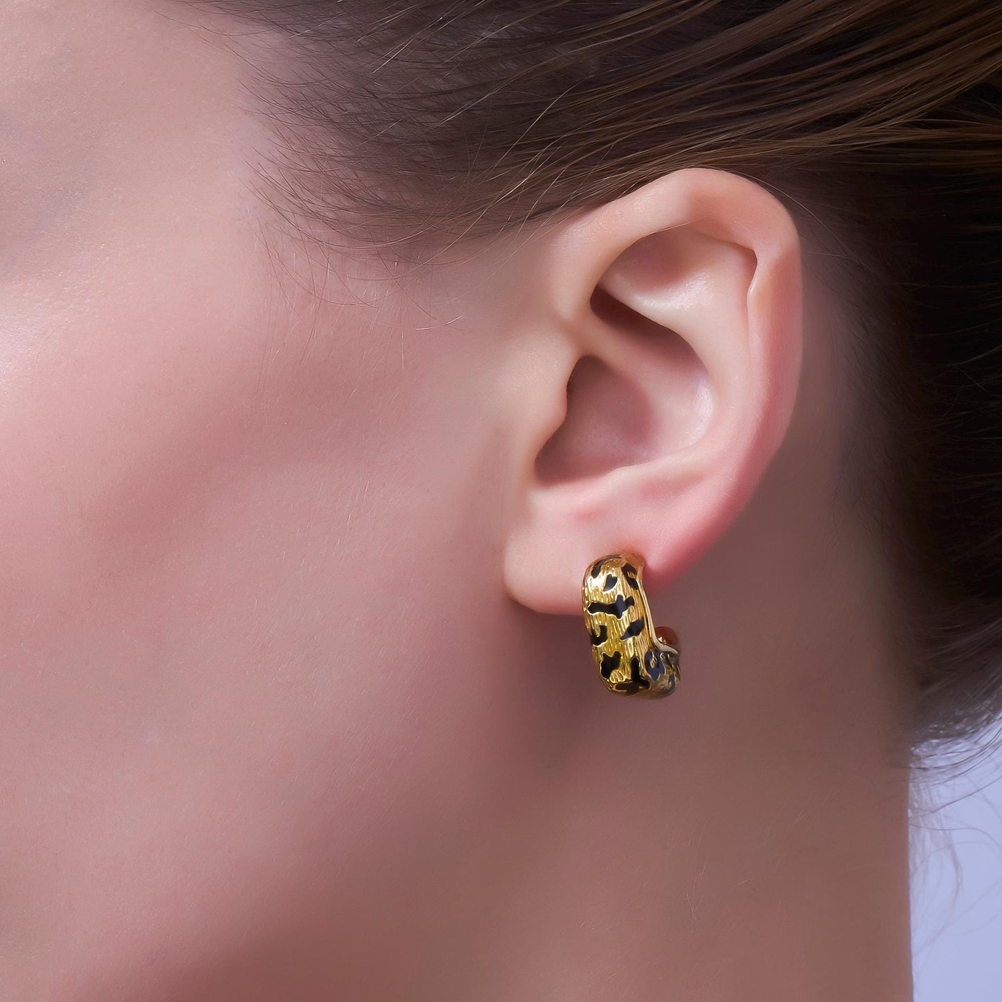 24K Gold Filled Lined Cheetah Print J-Shaped Hoop Earrings | AB784