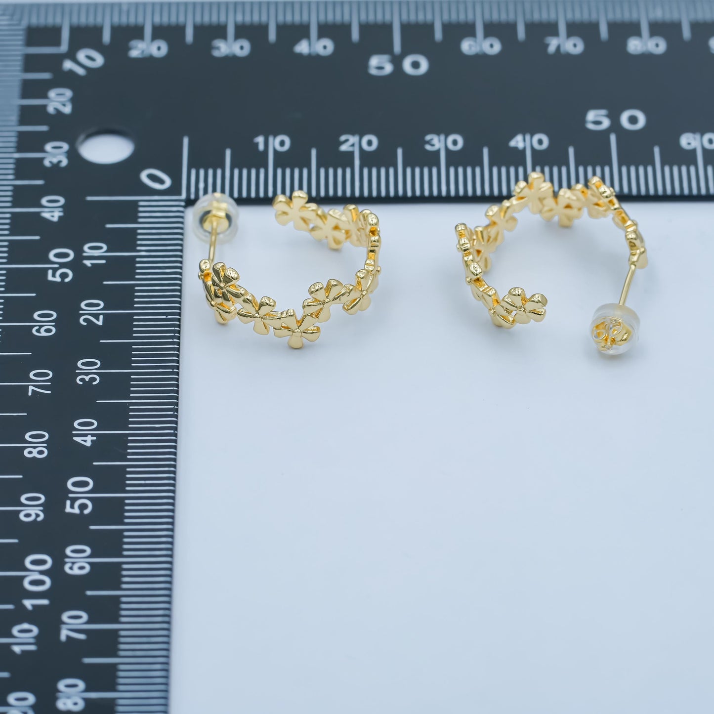 24K Gold Filled 20mm Flower C-Shaped Hoop Earrings | AI436