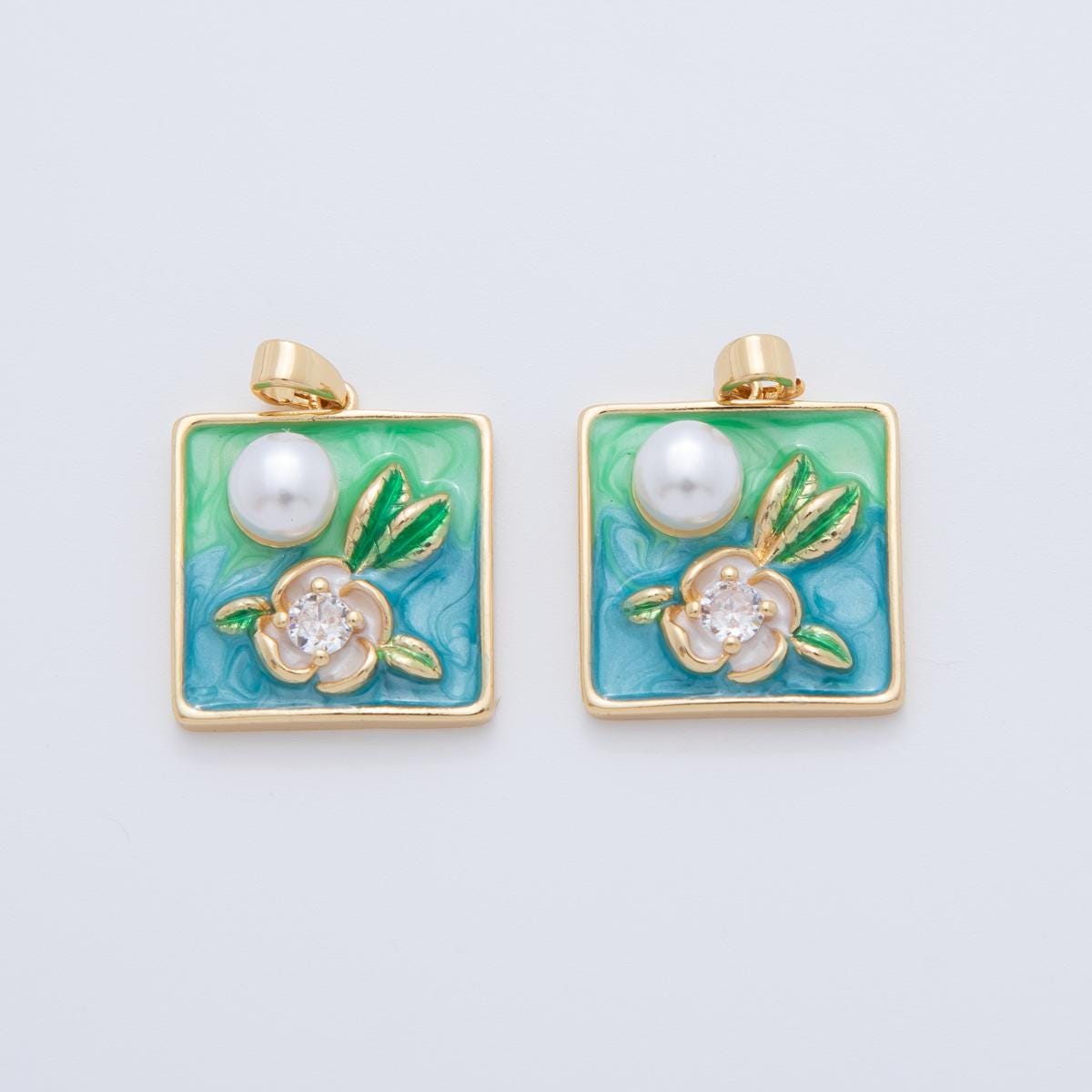 18K Gold Filled Shell Pearl White Flower Enamel Square Pendant | AH766
