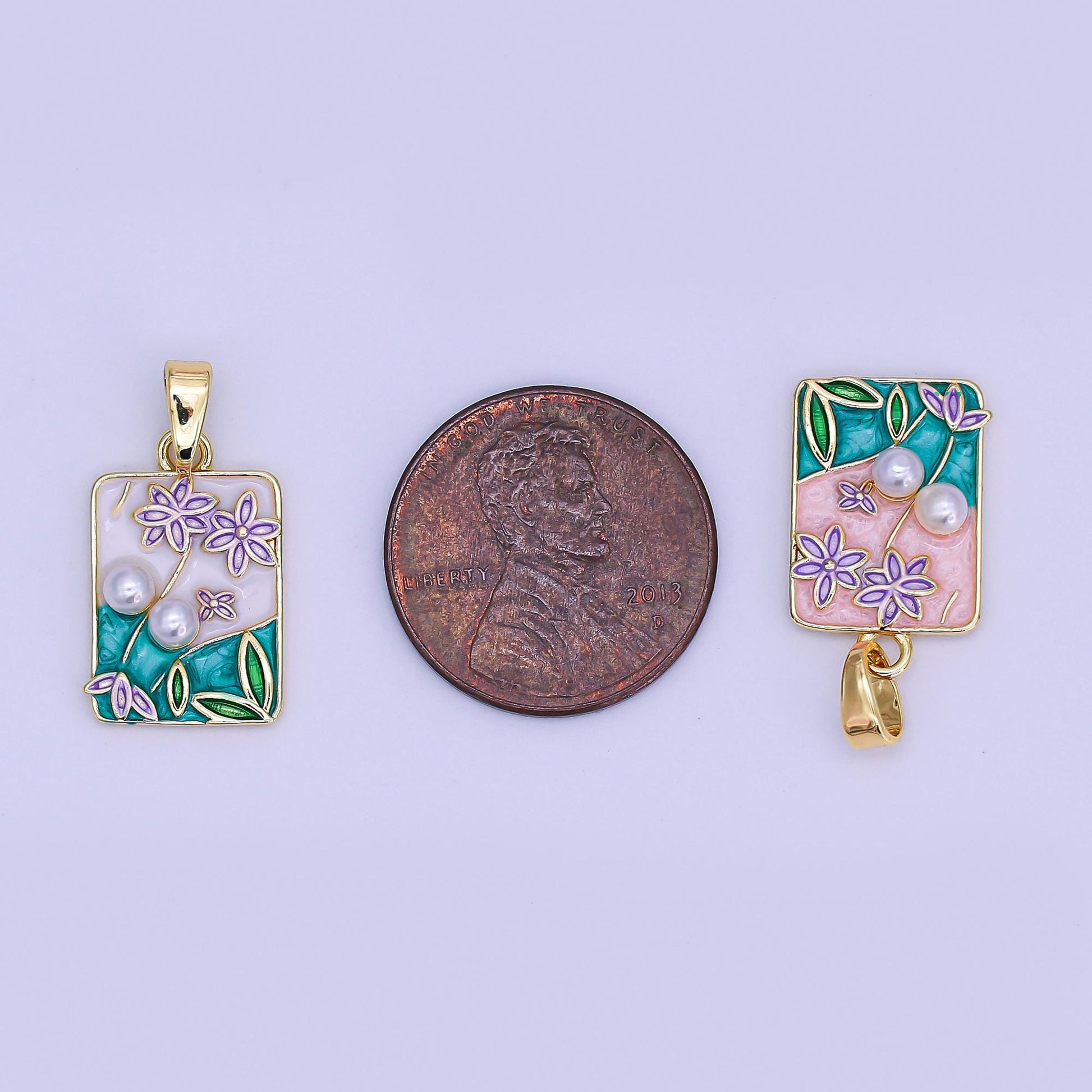 24K Gold Filled Shell Pearl White Flower Enamel Square Pendant | ah-491