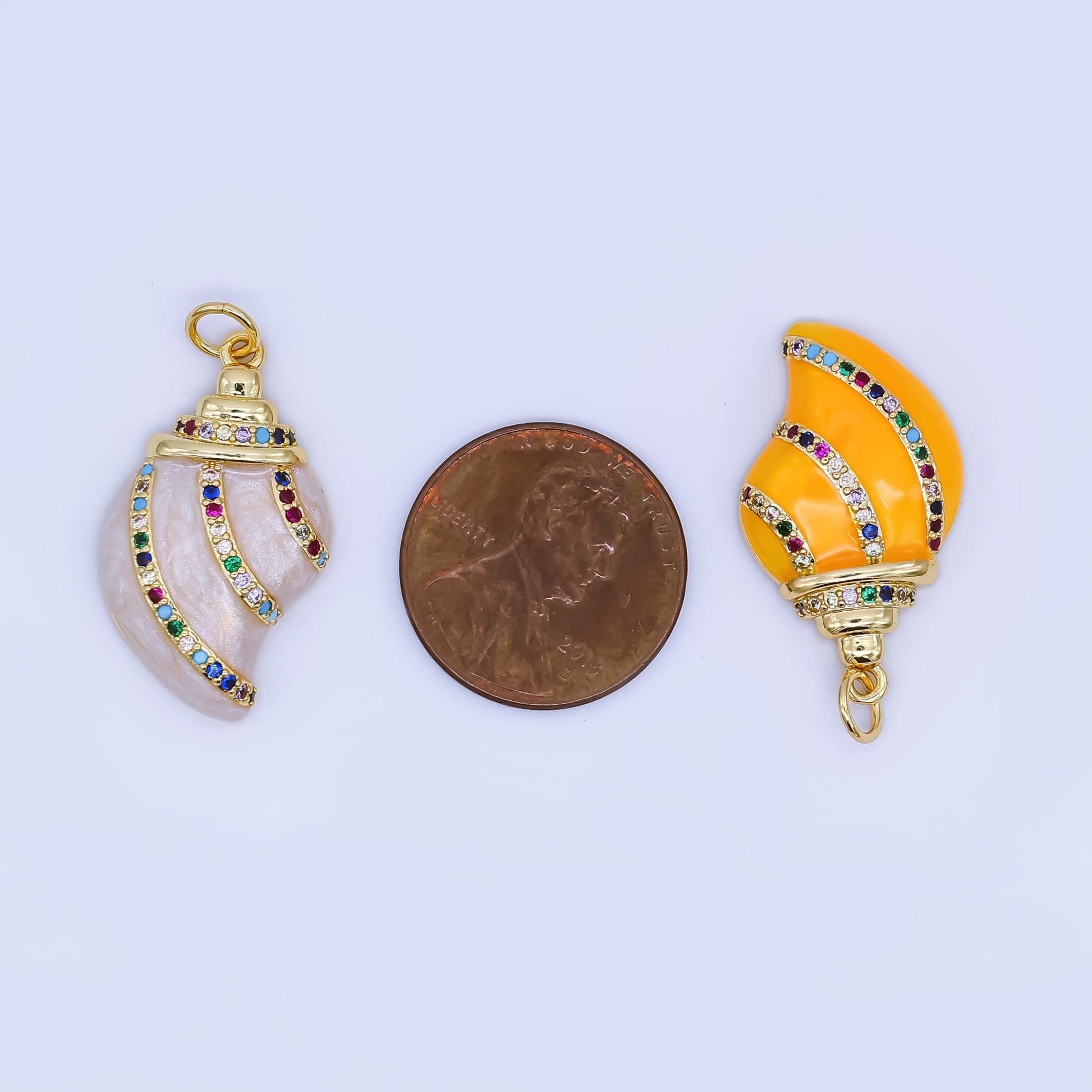 Colorful Enamel 14K Gold Filled 15mm Ocean Clam Sea Shell Add-On Charm in Gold | AF528