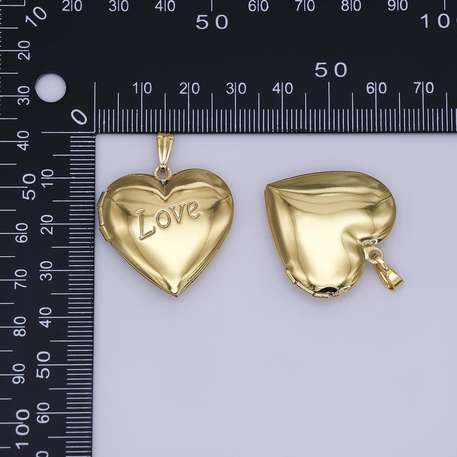 Minimalist love Heart Locket Pendants Photo Locket Charm for Necklace bracelet in 24k gold filled Supply Ah-484