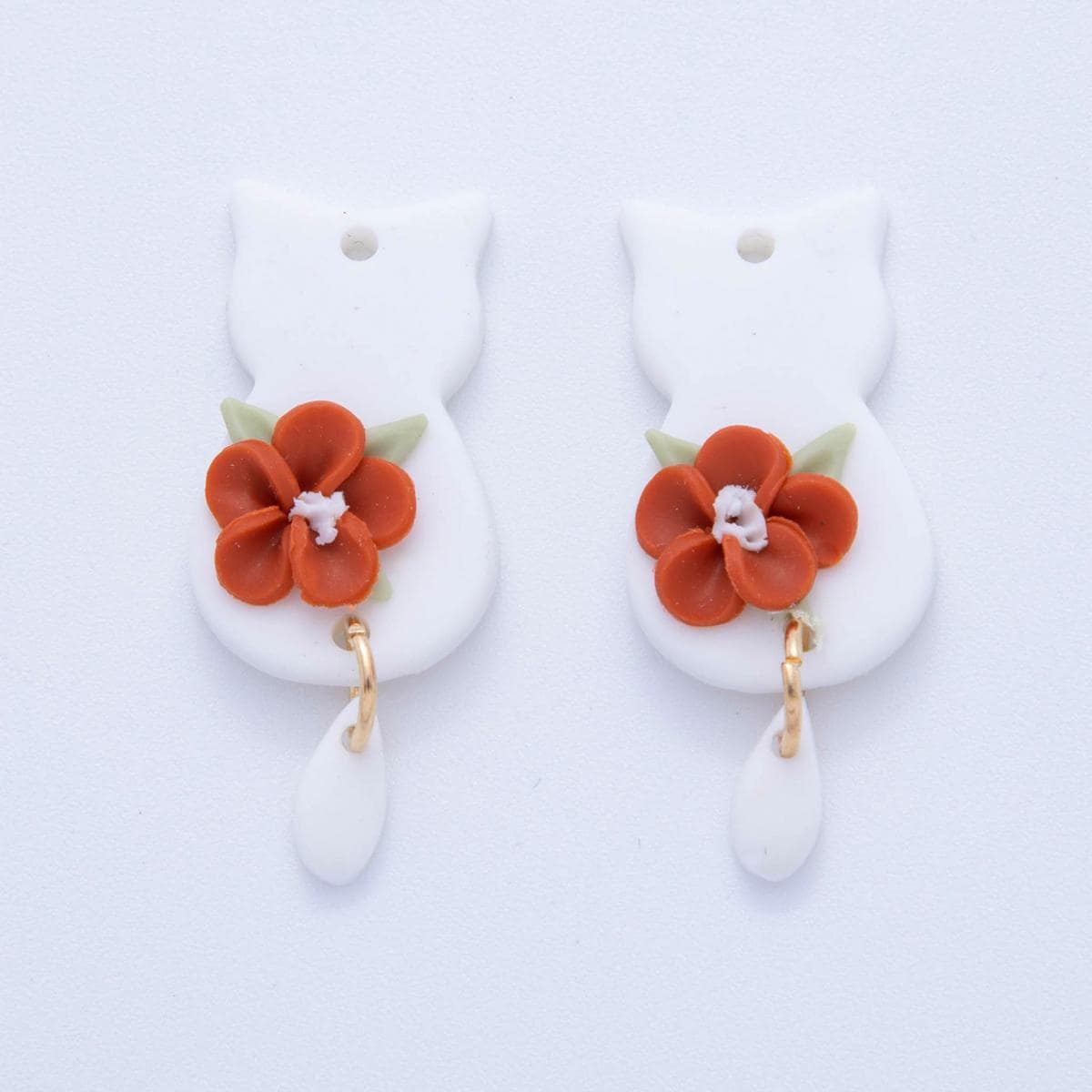 White Cat Red Floral Charms – Handmade Polymer Clay Animal Dangle Boho Earring Components – Spring Jewelry DIY Supply AF-706