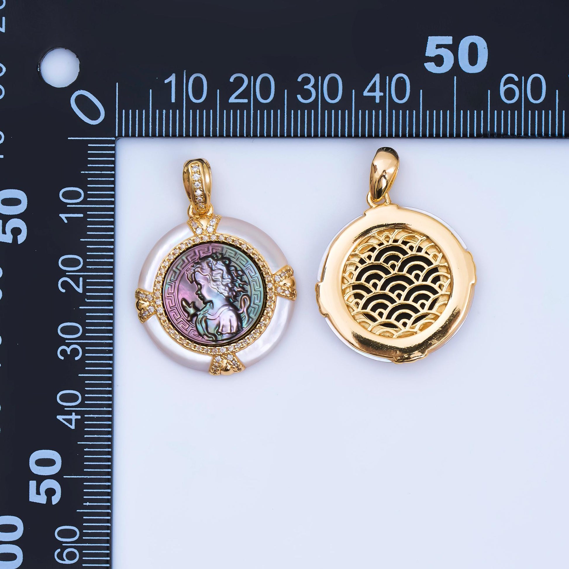 Round Cameo abalone 24k gold filled gemstone Pearl Girl pendant | AH-500