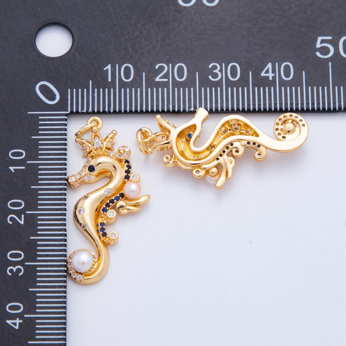 Tiny gold sea horse pendant 18k gold filled seahorse charm animal Pearl under the sea pendant | AF-712