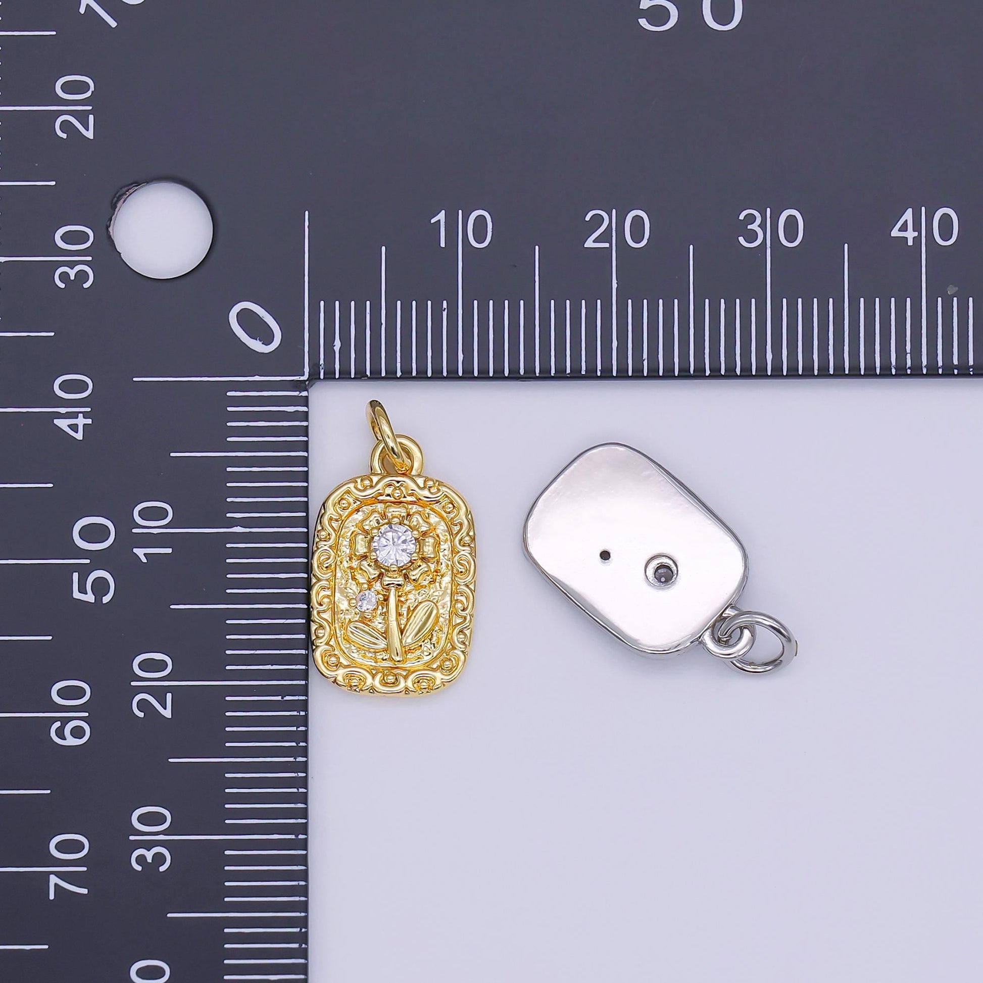 Mini Gold Flower Charms Dainty Gold Floral Pendant Cubic Sun Flower Spring Garden Charm for Necklace Bracelet Jewelry Making Supply AJ345