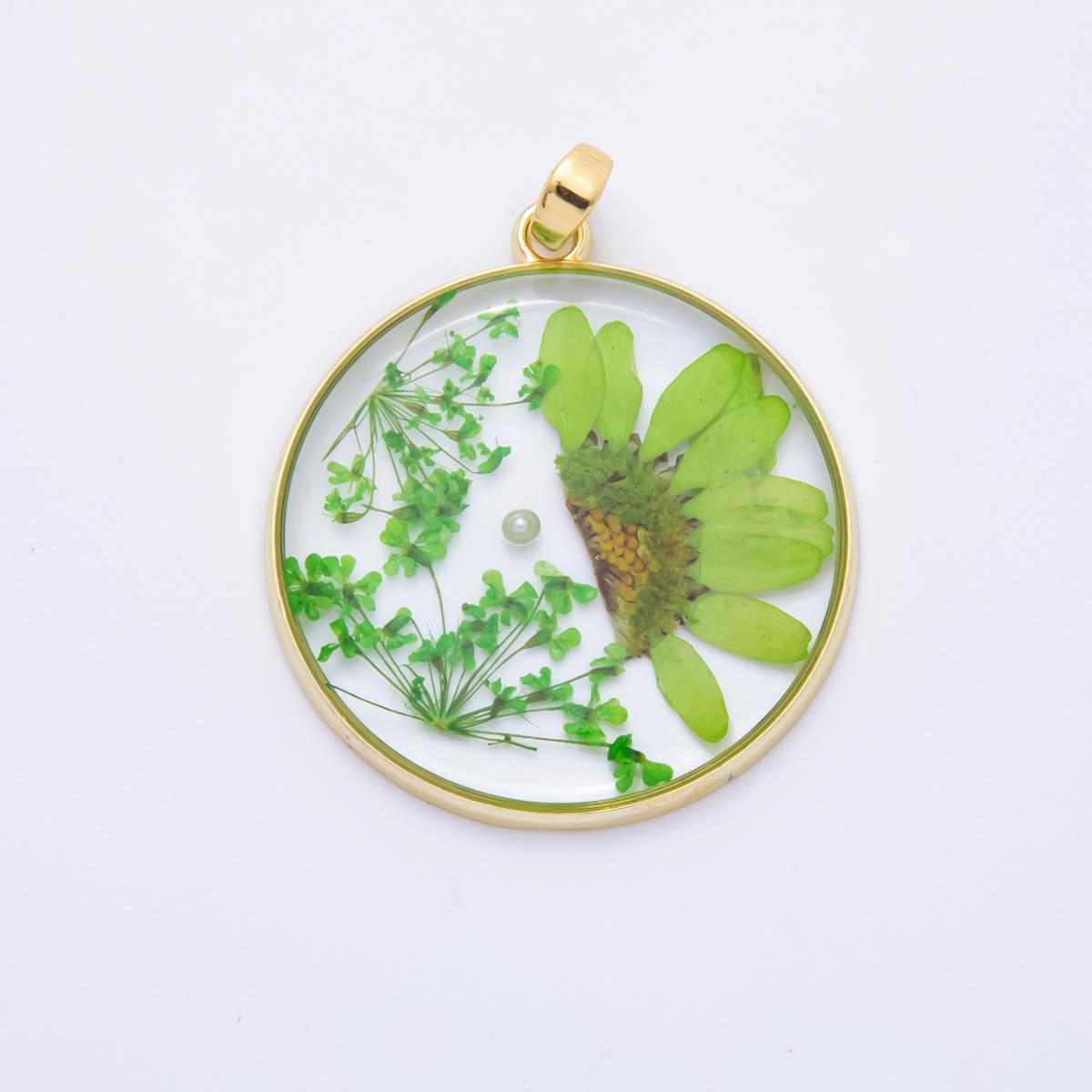 18K Gold Filled 39.5mm Resin Dried Flower Pendant | AH787 - AH792