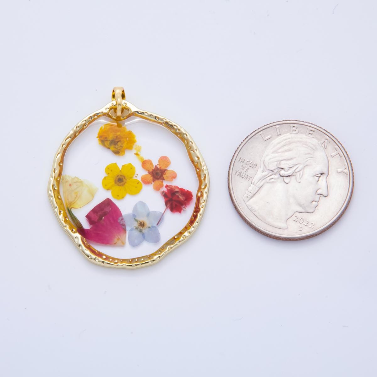 18K Gold Filled 39.5mm Resin Dried Flower Pendant | AH787 - AH792