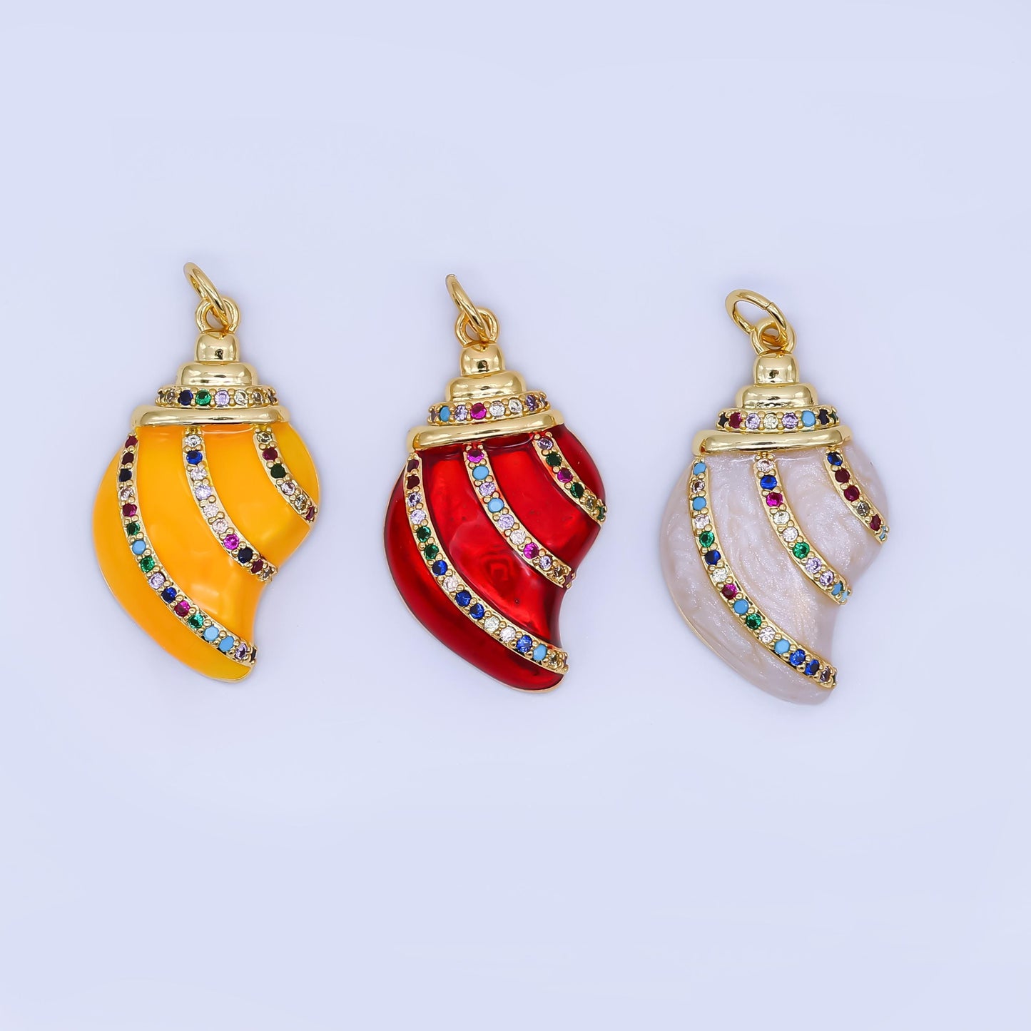 Colorful Enamel 14K Gold Filled 15mm Ocean Clam Sea Shell Add-On Charm in Gold | AF528