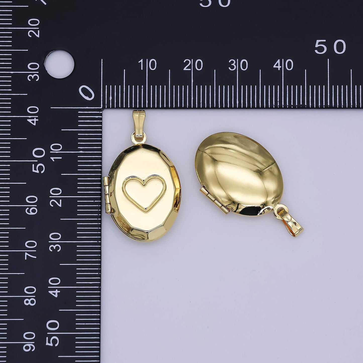 Minimalist Oval Locket Pendants Mini Heart Locket Charm for Necklace bracelet in 24k gold filled Supply AH-489
