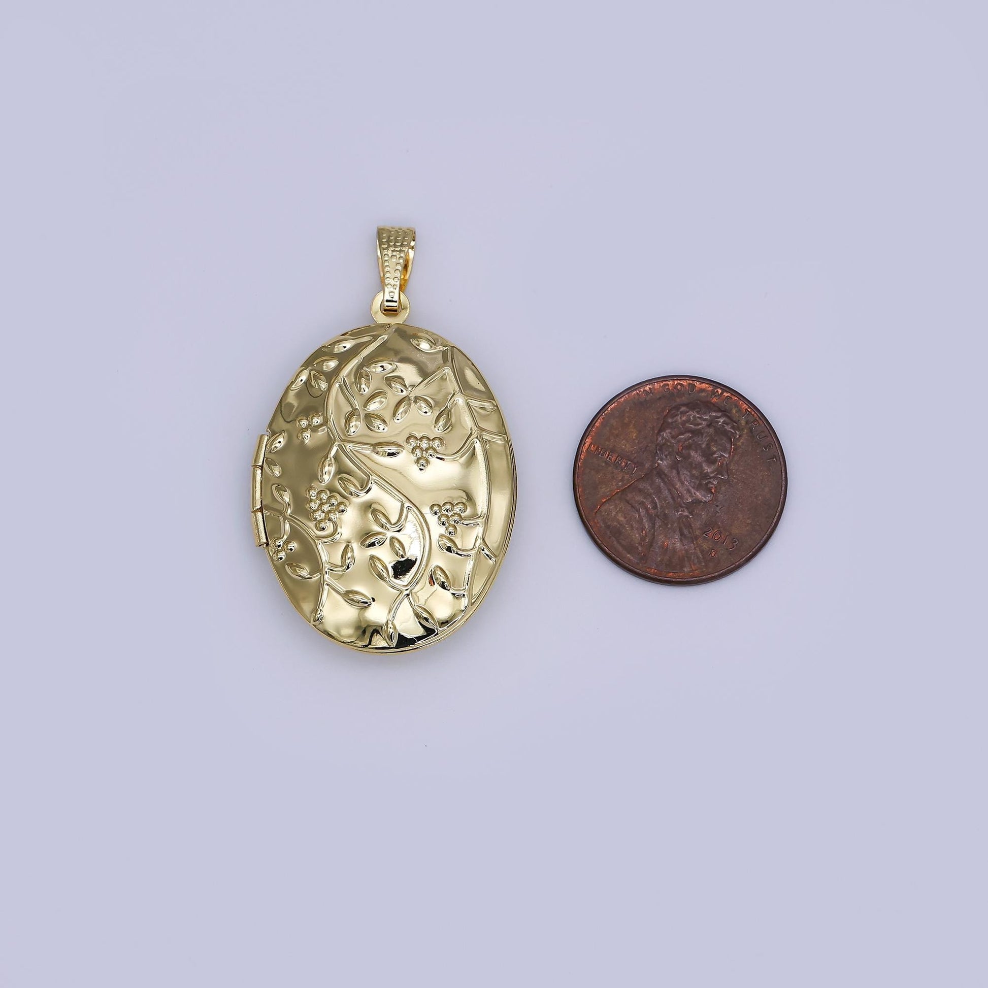 24k gold filled engraved Oval floral flower locket pendant in gold AH-487