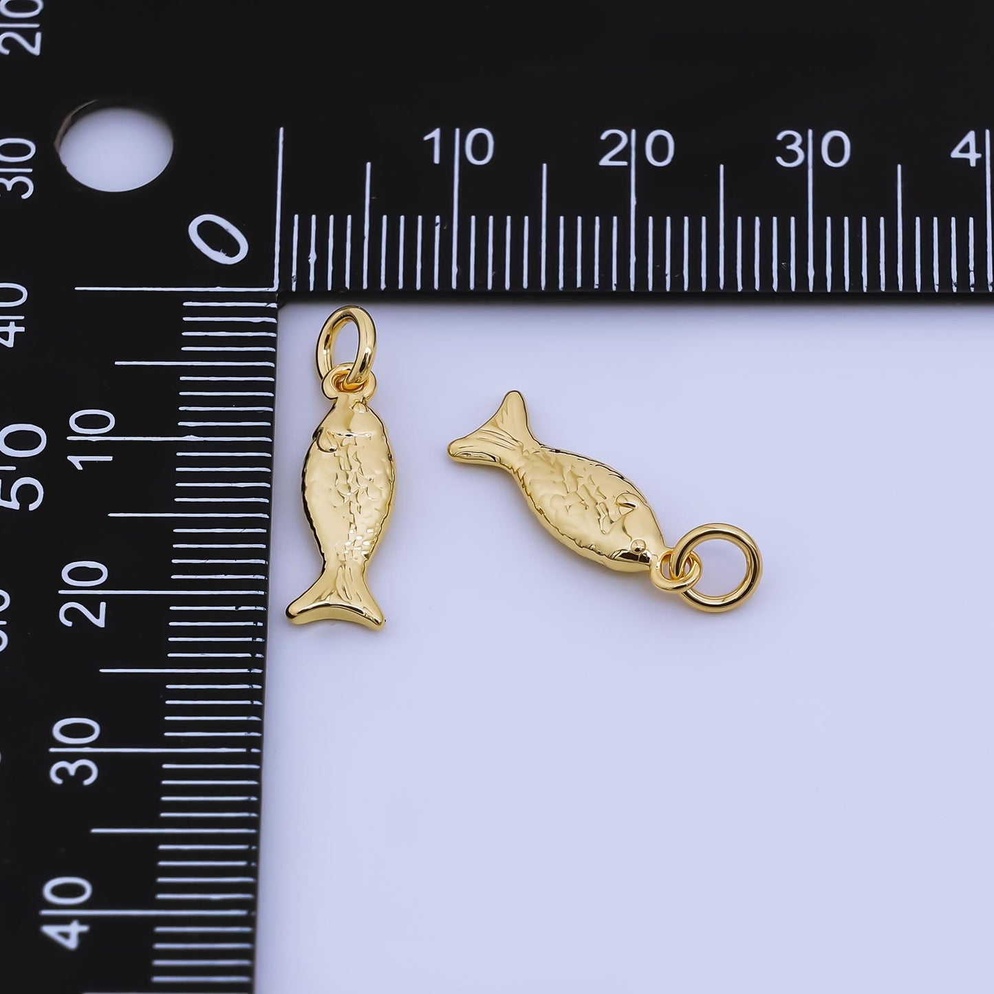 Mini Fish Charm 24K Gold Filled Fisher man Pendant Animal Bracelet Necklace for DIY Jewelry Making Supply AJ-464