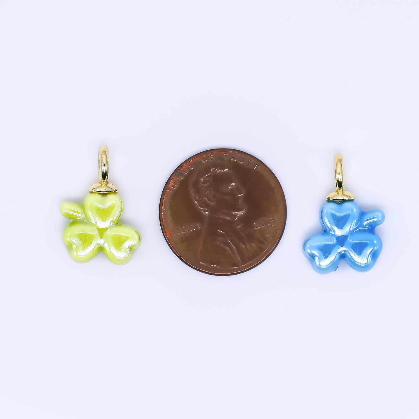 Dainty Clover ceramic charm handmade Green Shamrock ceramic porcelain vintage charm for necklace bracelet jewelry making supply AJ-401
