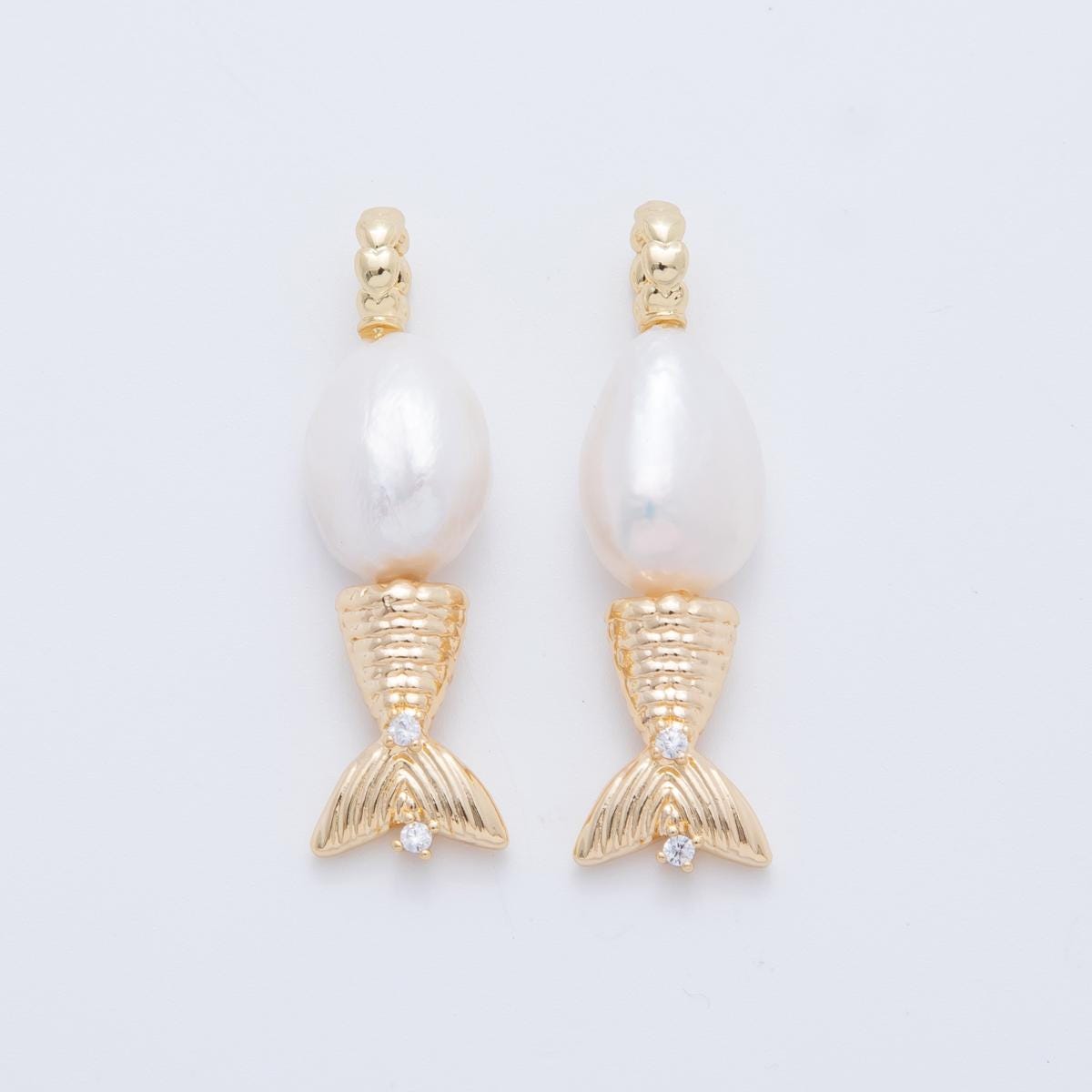 Handcrafted 18K Gold Filled White Shell Pearl Fish Charm Drop Dangle Pendant | AF-618