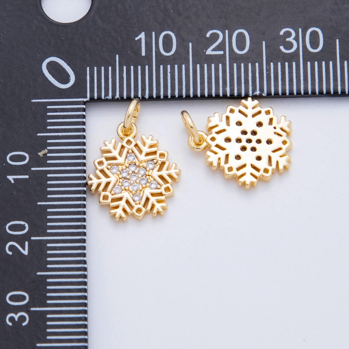 18K Gold Filled Snow Pendant Mini Snowflake Cz Winter Charm Bracelet Necklace for DIY Jewelry Making Supply AF-805