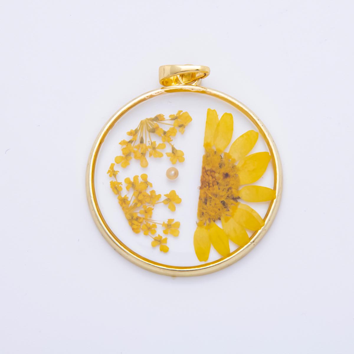 18K Gold Filled 39.5mm Resin Dried Flower Pendant | AH787 - AH792