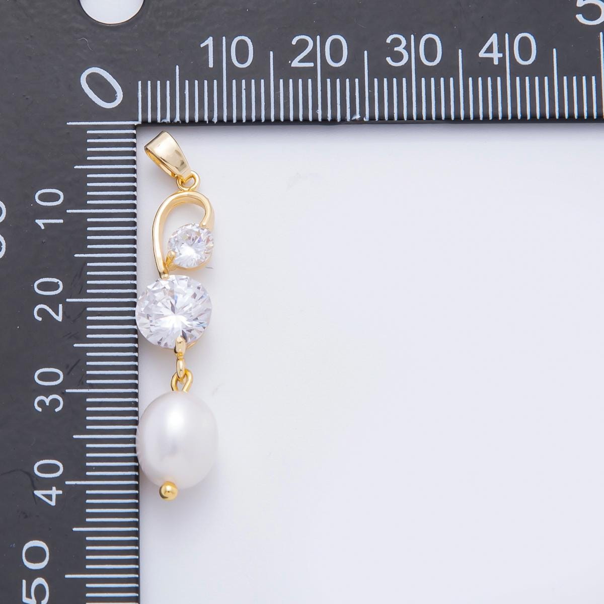 Pearl Solitaire CZ Round drop gold filled White charm | AF-A1112