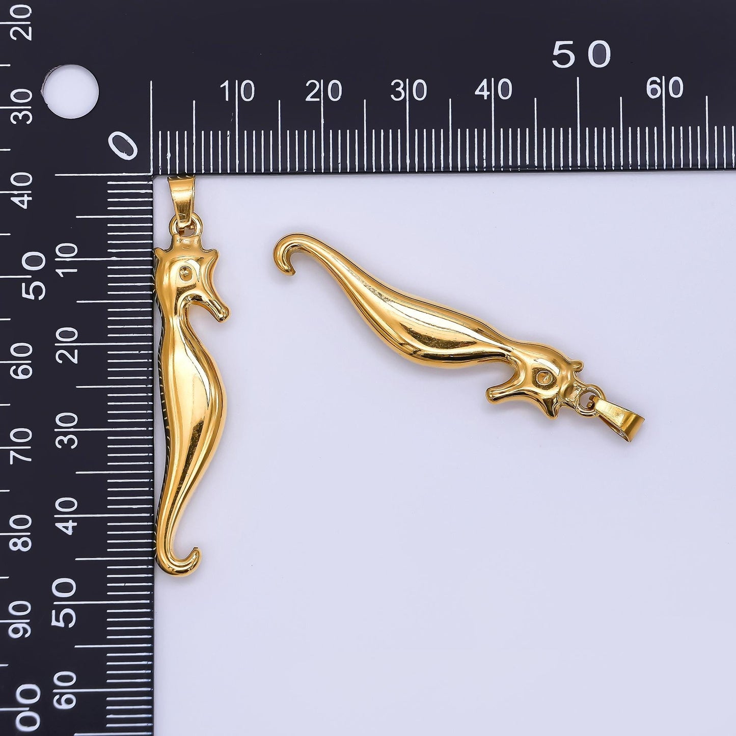 Dainty Gold Sea Horse Pendant PVD Gold Stainless Steel Slim Animal Under The Sea Life Animals Charm j-162