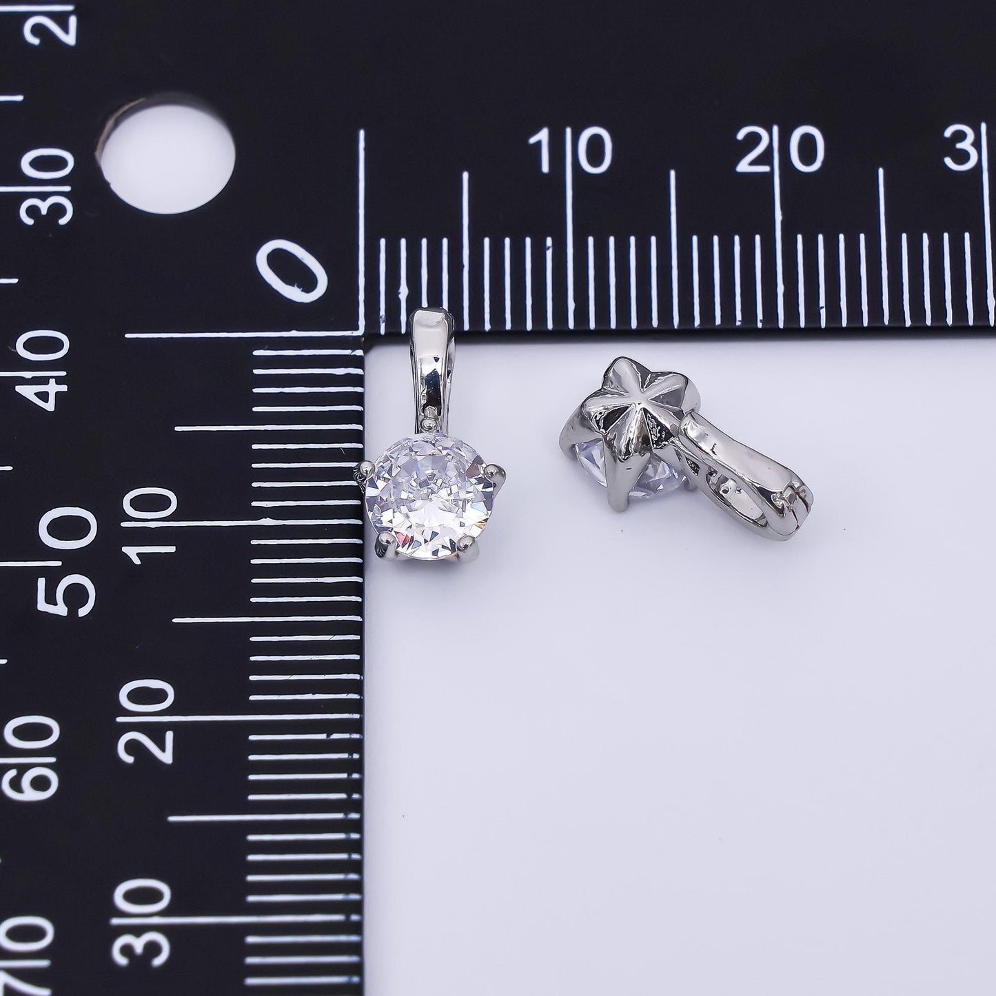Silver 12mm Round CZ 5-Points Flower Pendant | AH-462