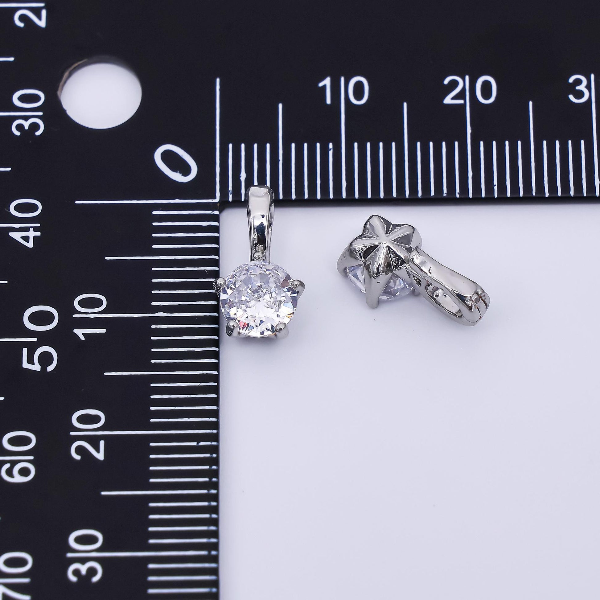 Silver 12mm Round CZ 5-Points Flower Pendant | AH-462