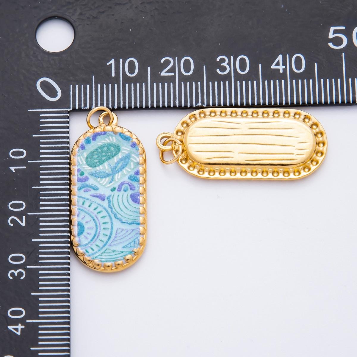 Embossed Design Enamel Painting Artsy Long Oval Pendant Charm PVD Gold Plated Frame Flower Jewelry Bohemian Inspired J-723