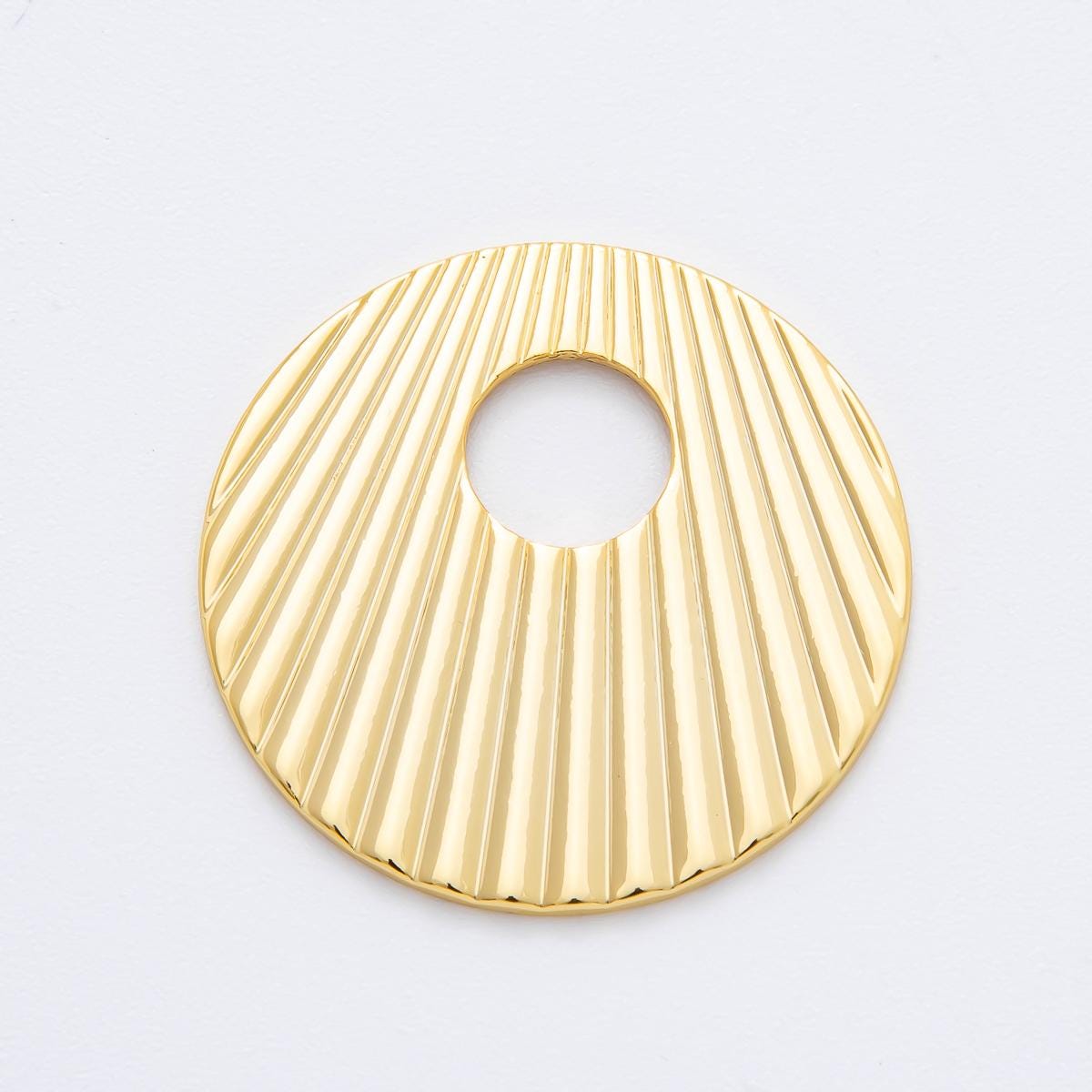Big Modern Gold Sunburst Round Pendant Charm Necklace Jewelry Supply DIY Jewelry Findings in 18k Gold Filled Textured Pendant Z-1254