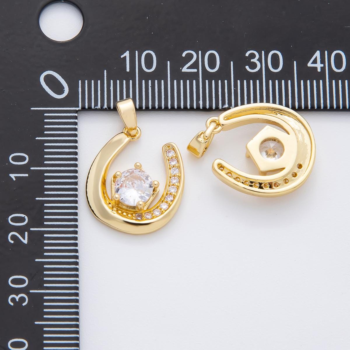 Dainty Horseshoe Charm 24K Gold Filled Lucky Pendant Animal Bracelet Necklace for DIY Jewelry Making Supply AF-1141