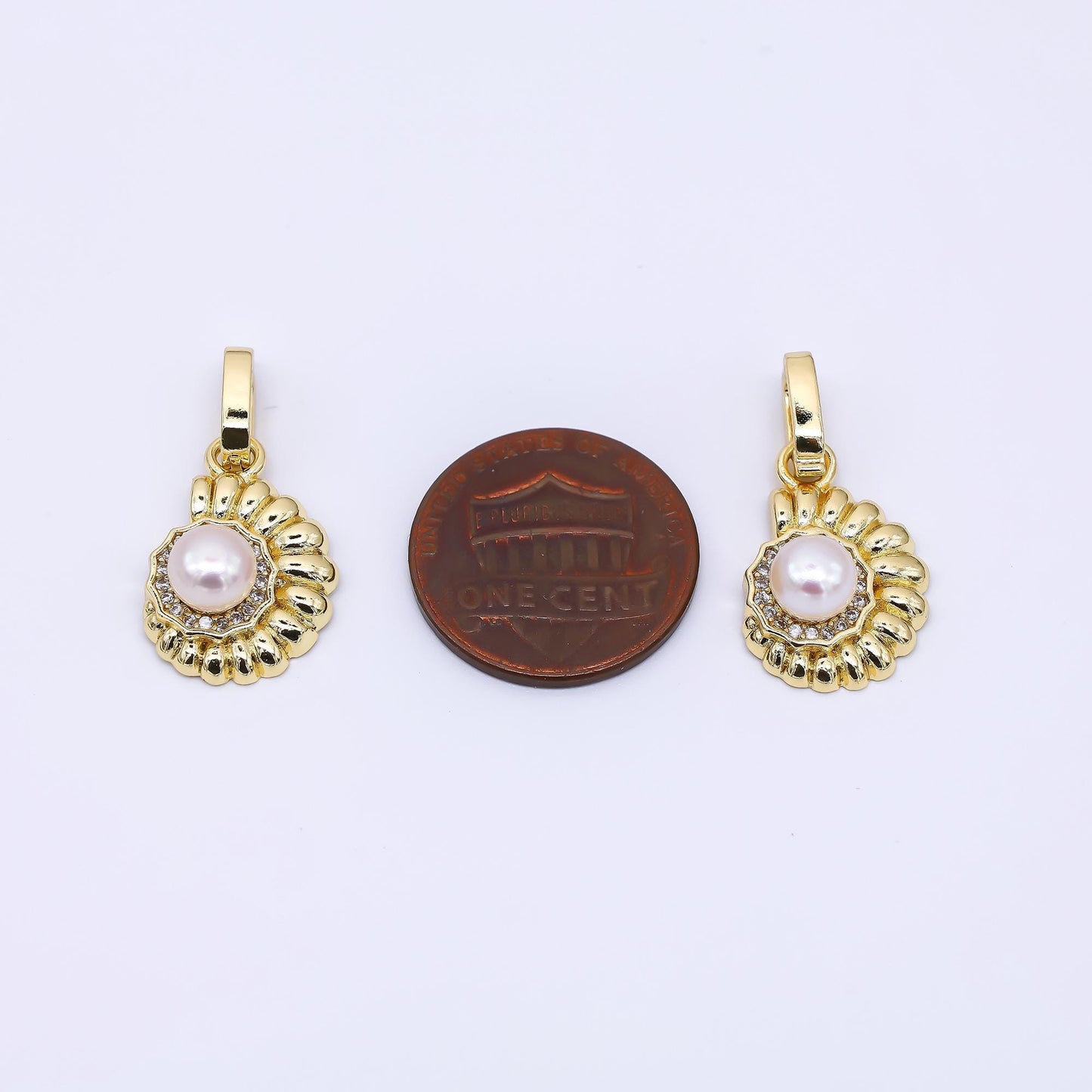 24K Gold Filled 18mm Micro Paved CZ Shell Pearl Ammonite Sea Shell Pendant | AA-1601
