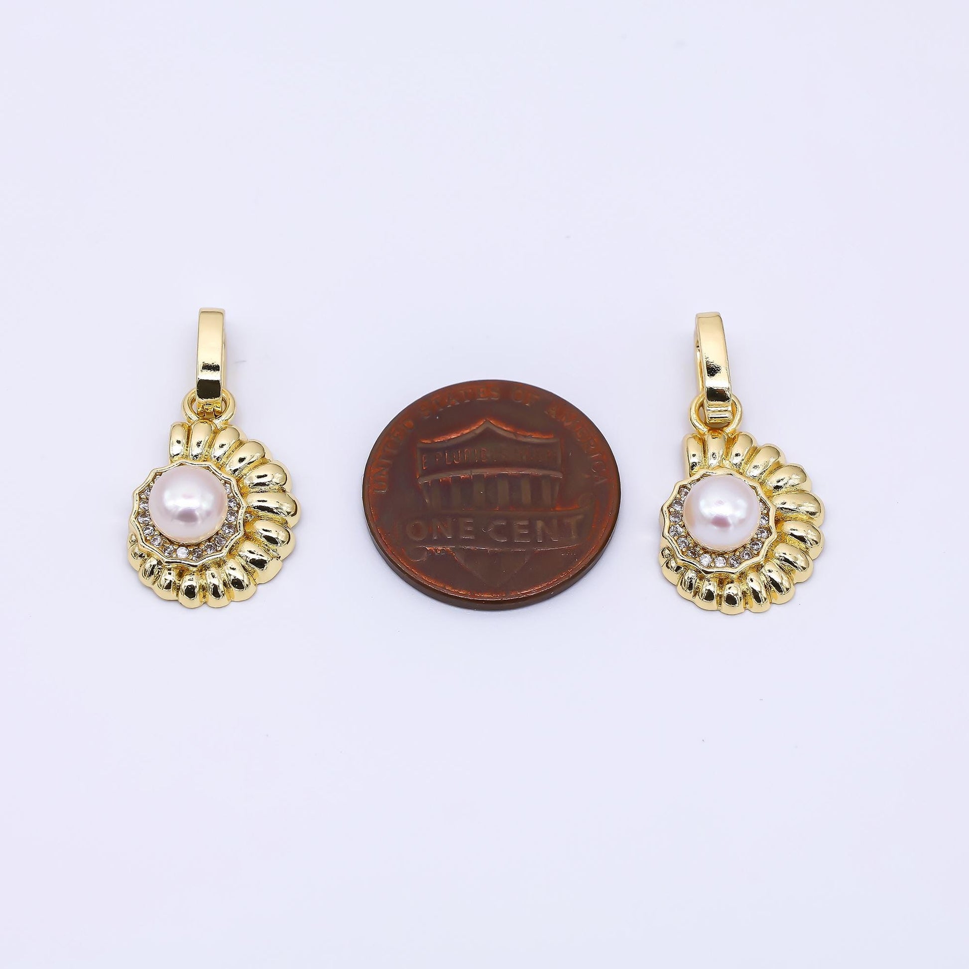 24K Gold Filled 18mm Micro Paved CZ Shell Pearl Ammonite Sea Shell Pendant | AA-1601
