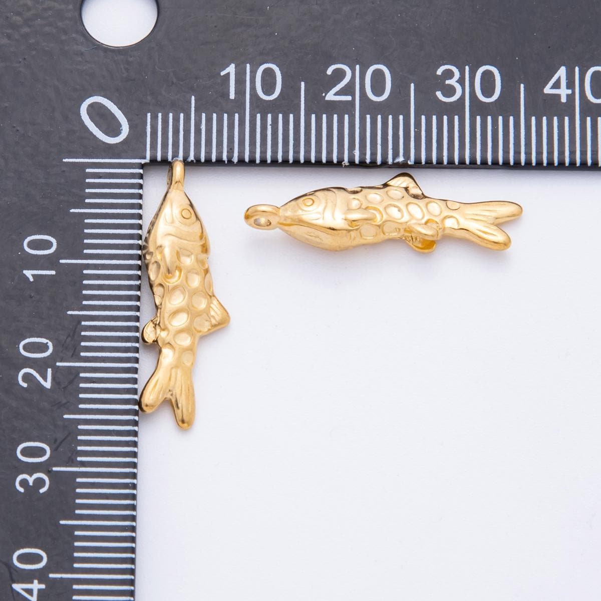 Mini PVD Gold Stainless Steel Fish Pendant Gold Fish Charm Bracelet Necklace for DIY Jewelry Making Supply Tarnish Free J-572