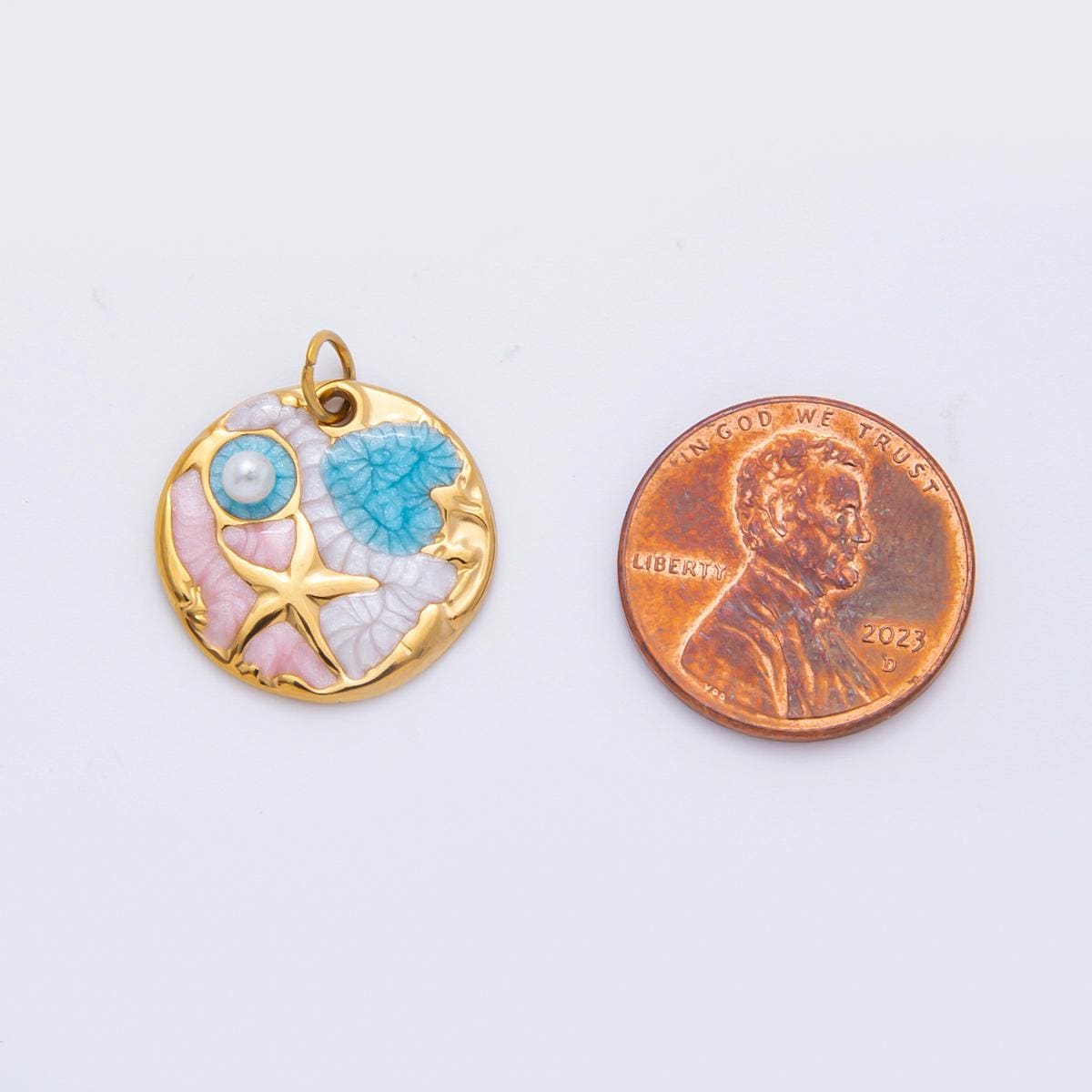 Dainty PVD Gold Plated Ocean Pendant with Starfish & Seashells – Enamel Beach Jewelry with Pearl Accent, Coastal Charm Necklace AH-927