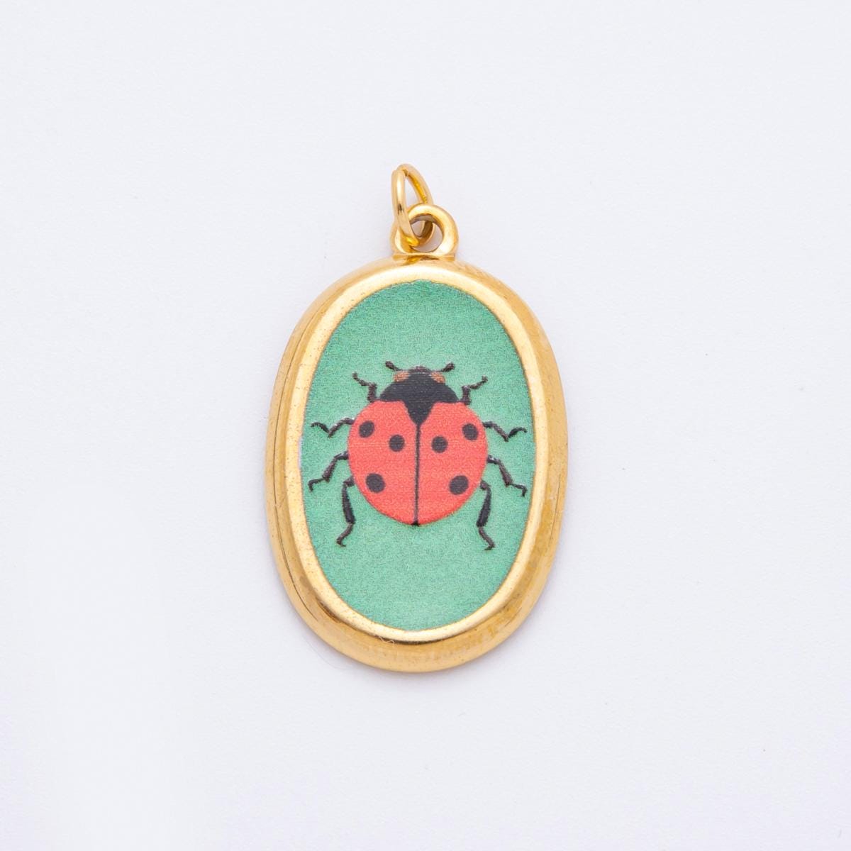 Embossed Design Enamel Painting Ladybug Oval Pendant Charm PVD Gold Plated Frame with Red Ladybug J-420
