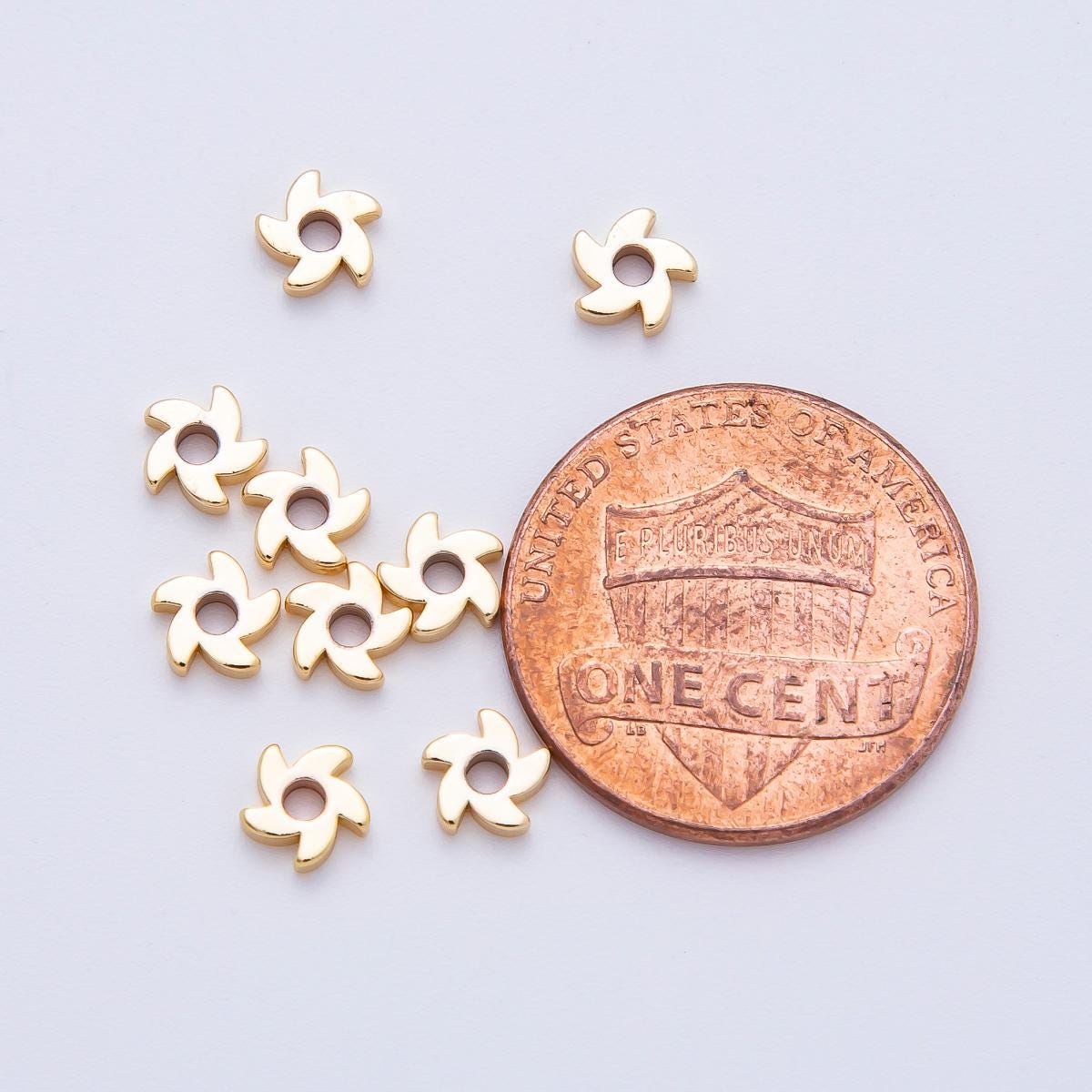 10x 18k gold Filled Tiny Flower Bead spacer 5x5 mm beads AF-1076