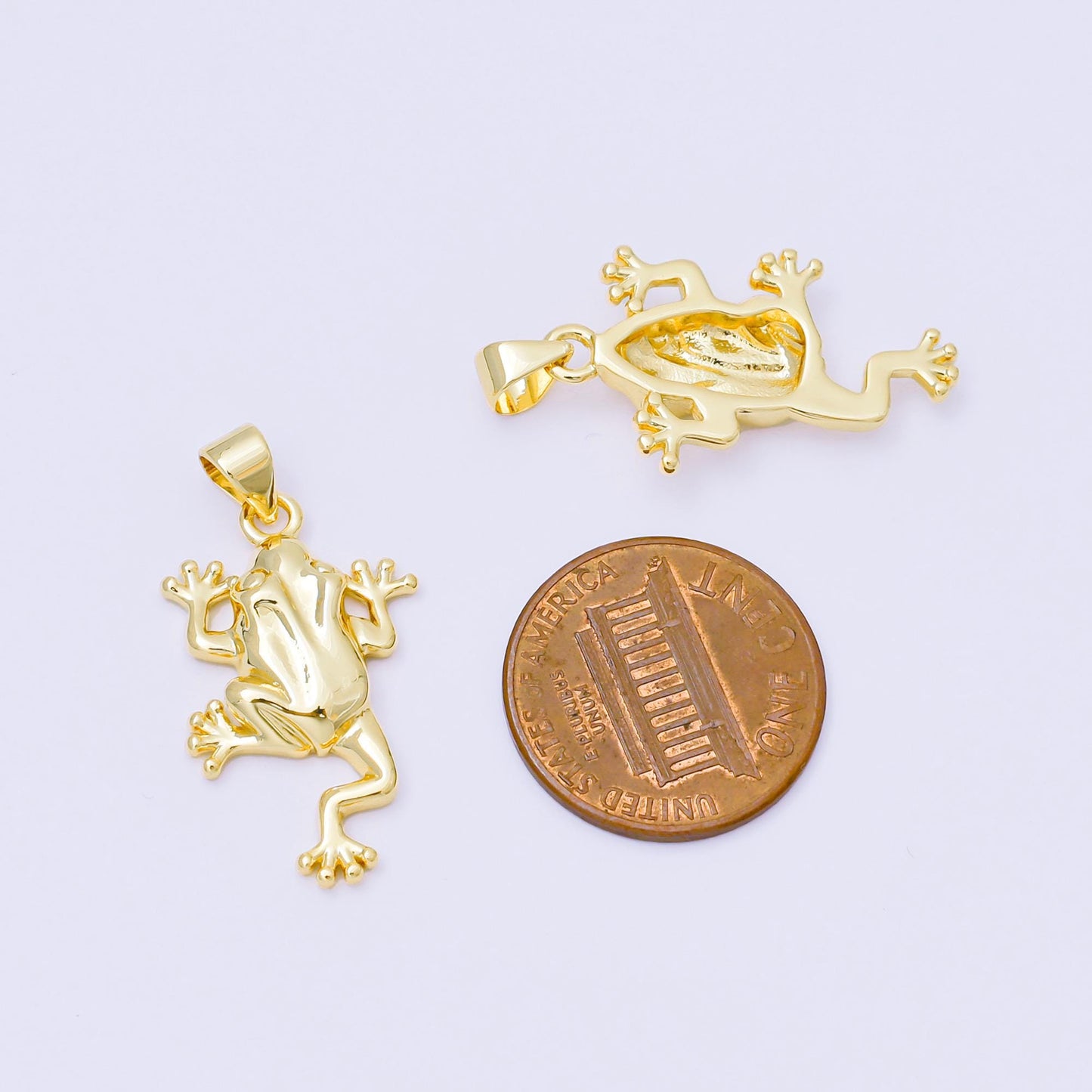 24K Gold Filled 25.5mm Amphibian Frog Animal Pendant | AA1610