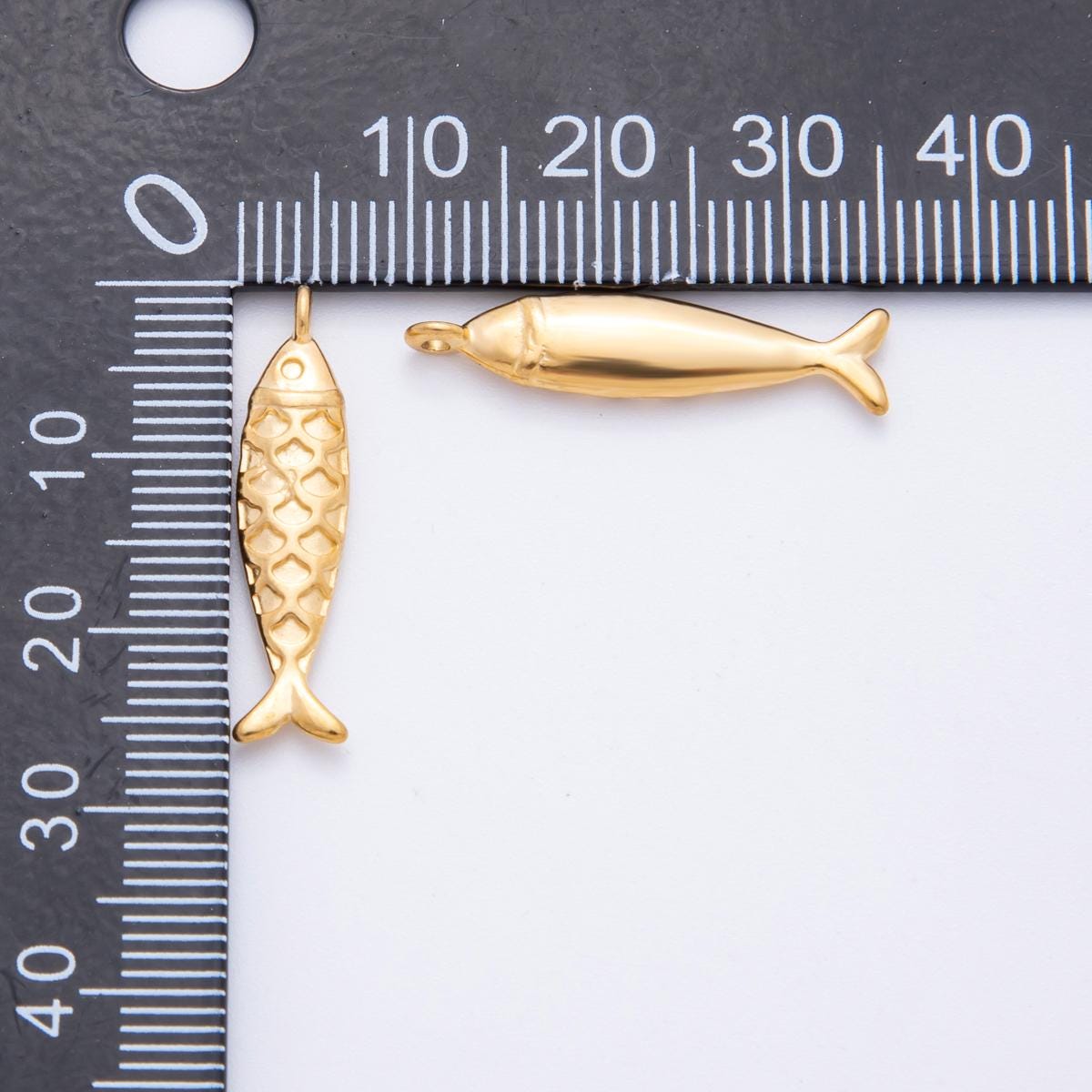 Dainty PVD Gold Stainless Steel Fish Pendant Gold Fish Charm Bracelet Necklace for DIY Jewelry Making Supply Tarnish Free J-587