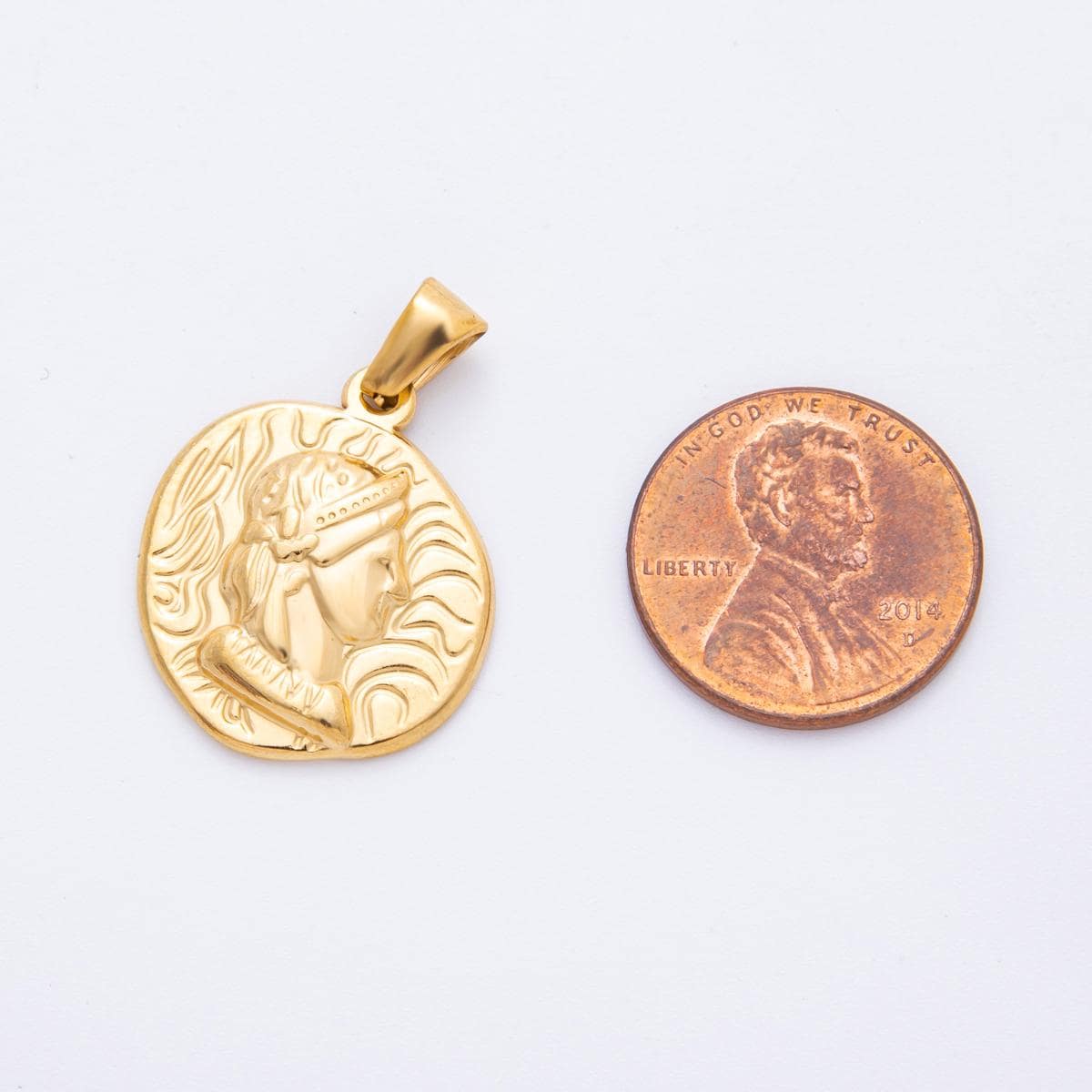 PVD Gold Stainless steel Queen Princess Cameo charm in gold | J-550