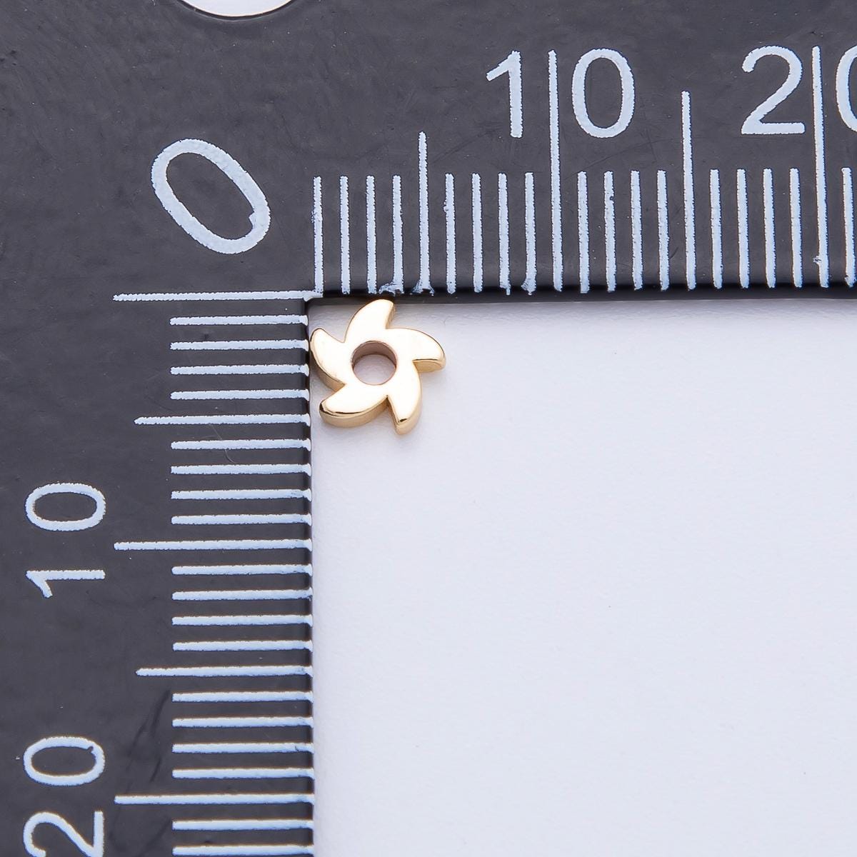 10x 18k gold Filled Tiny Flower Bead spacer 5x5 mm beads AF-1076