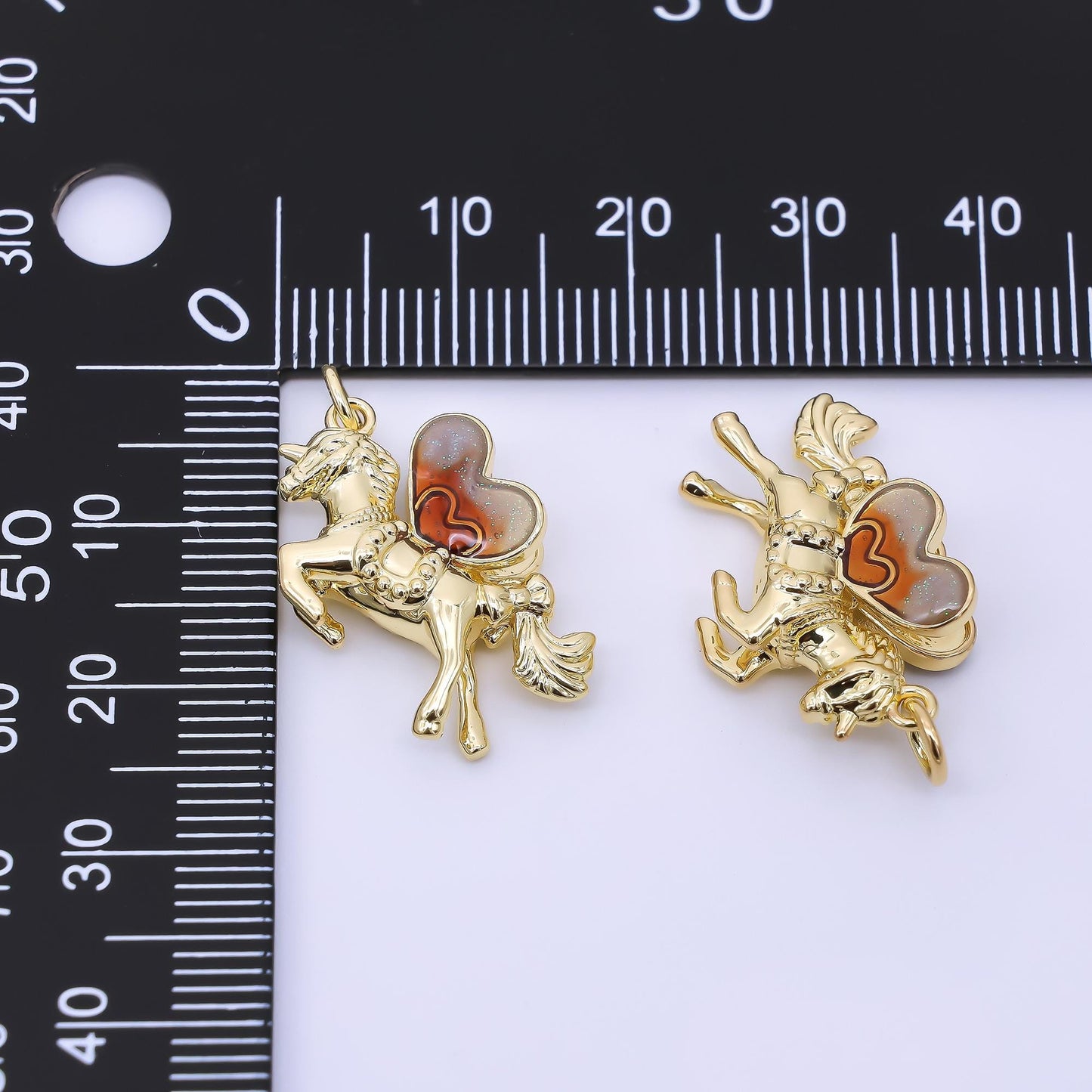 24K Gold Filled 22mm Resin Art Circus Horse Animals Charm | AJ394
