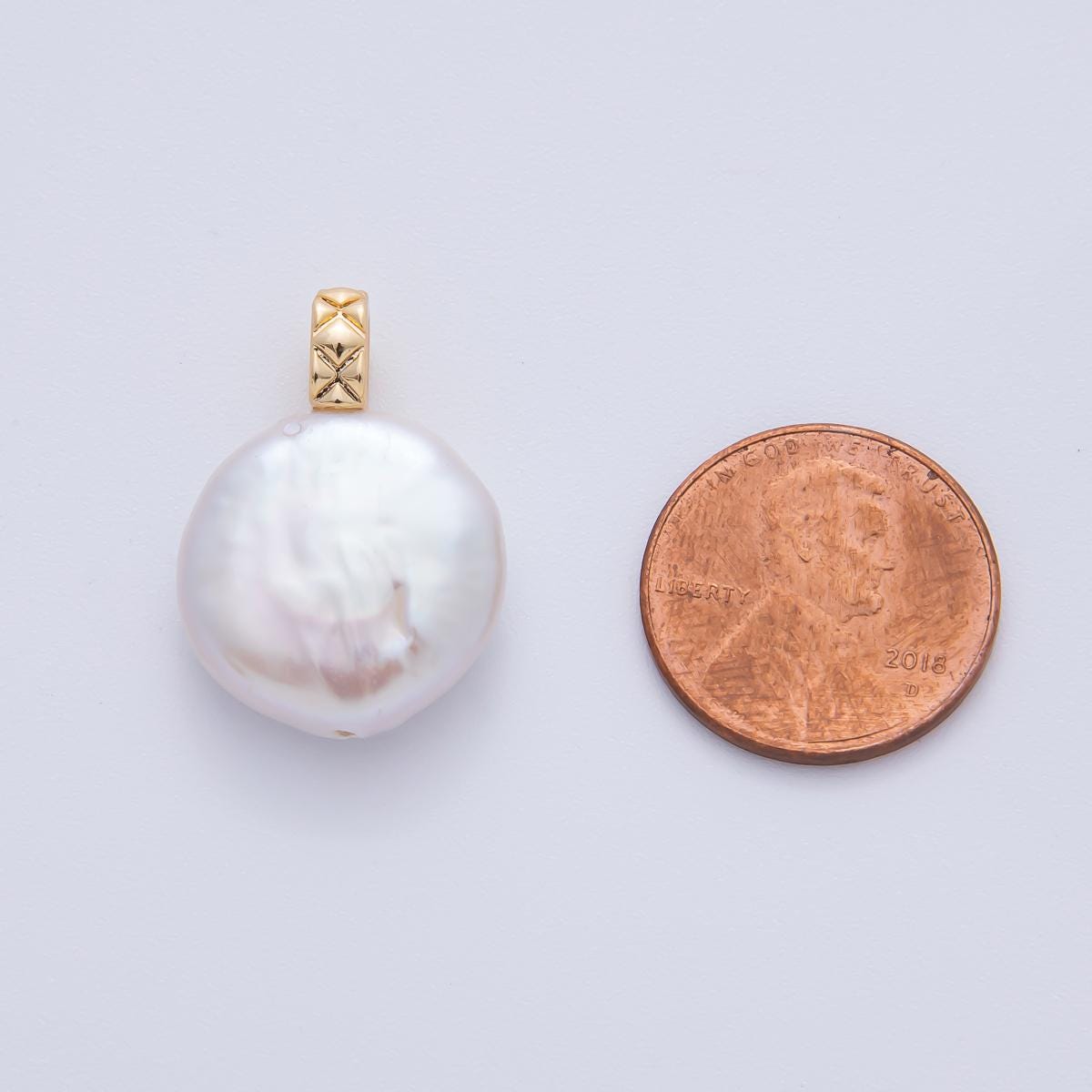 Gold ringed Round Coin pearl pendant 25mm Pearl Charm | AF-634