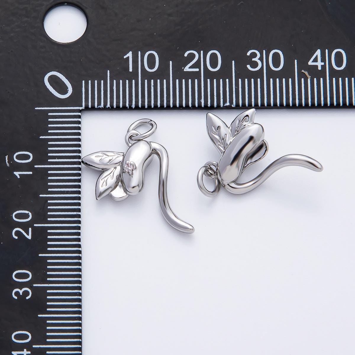 Mini 18k gold filled Bean Sprouts charm Dainty Vegetable pendant charm for necklace earring supply AF-1354