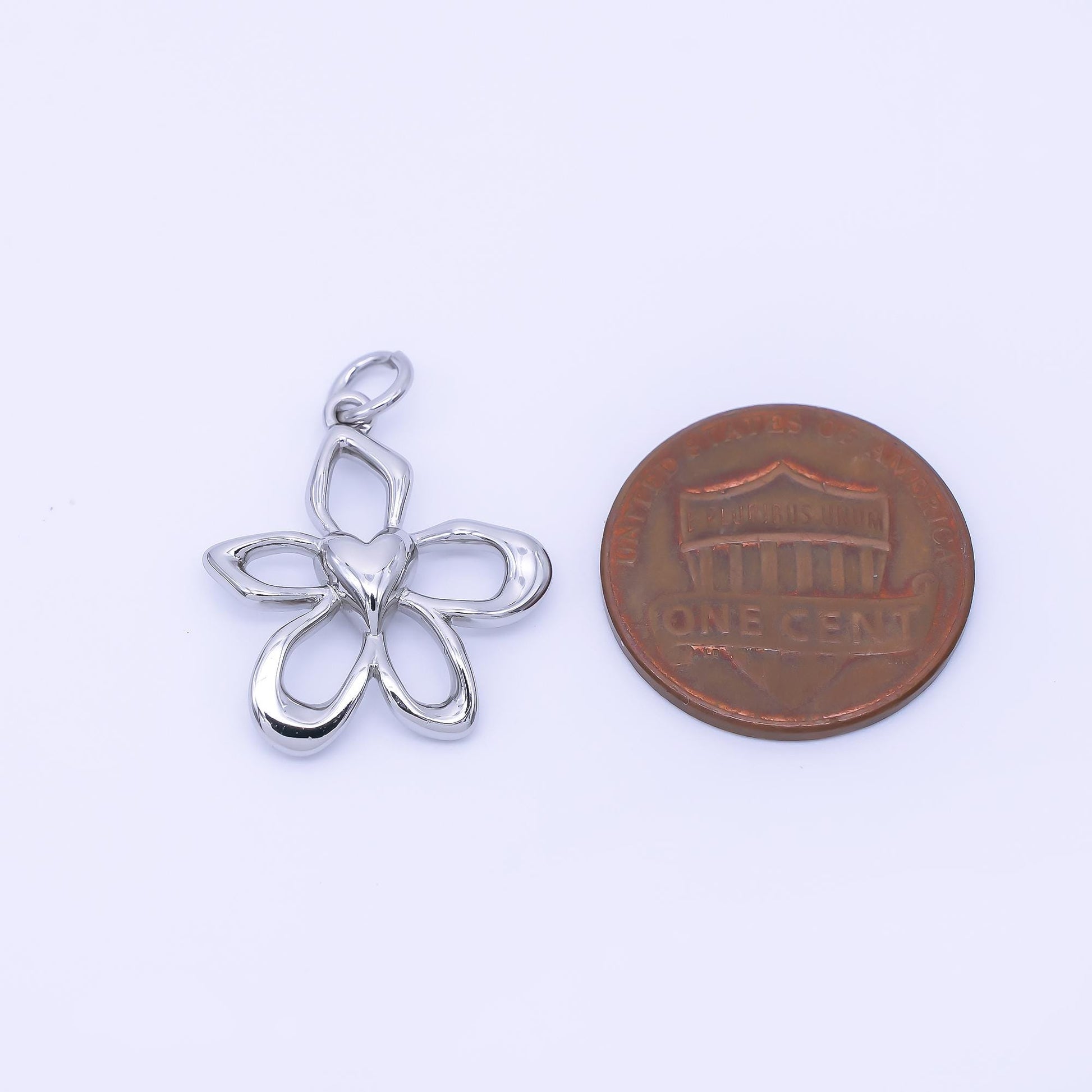 14K Gold Filled 20mm Lovely Flower Daisy Charm | AF1293