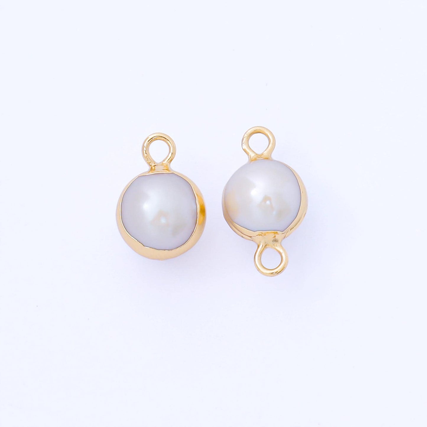 24K Gold Filled 15mm Dainty Round Shell Pearl Charm Connector | AF582