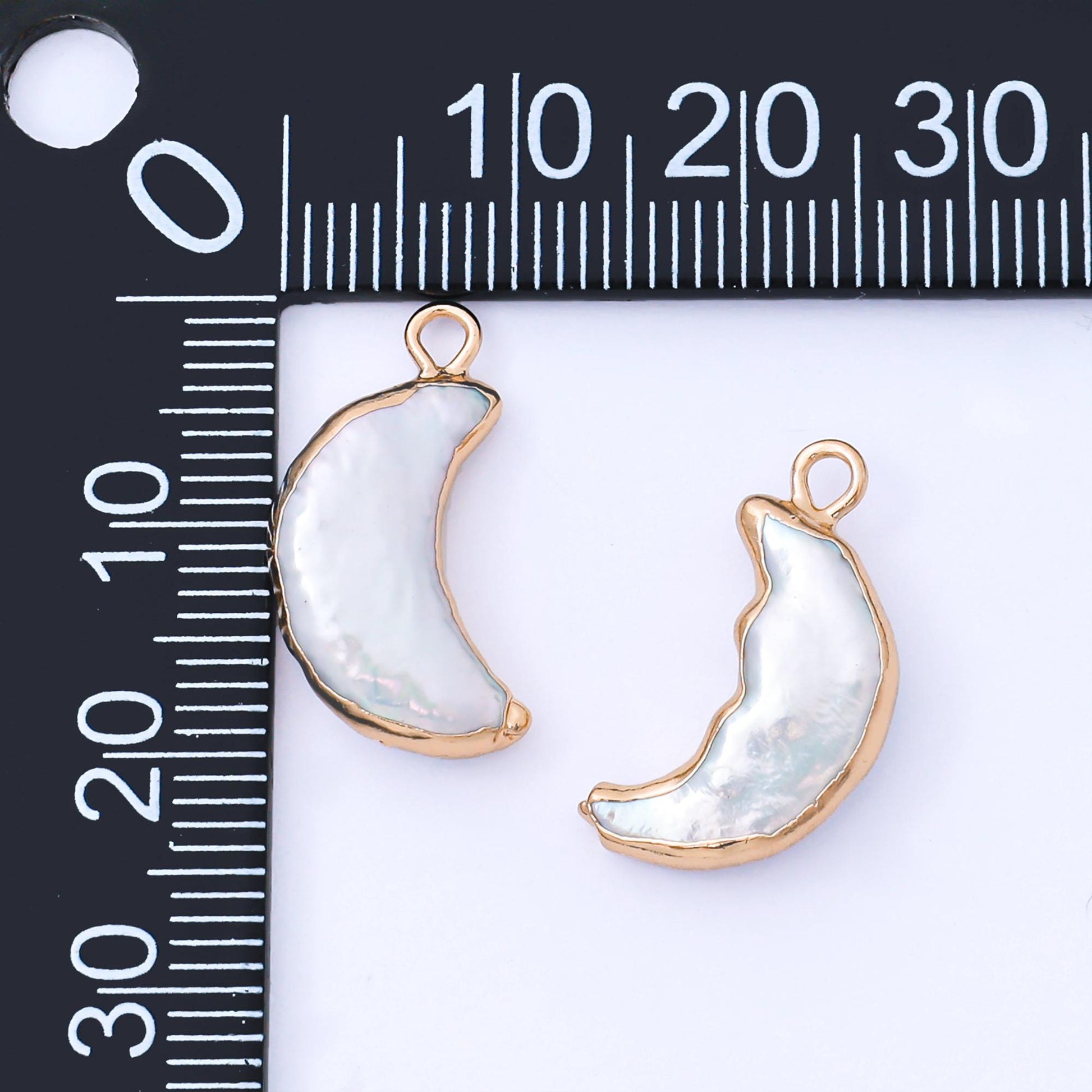 1x Dainty Freeform Crescent Moon Freshwater Pearl Gold Plated Add-On Charm for Bracelet Necklace Bracelet Earring Component AF-574