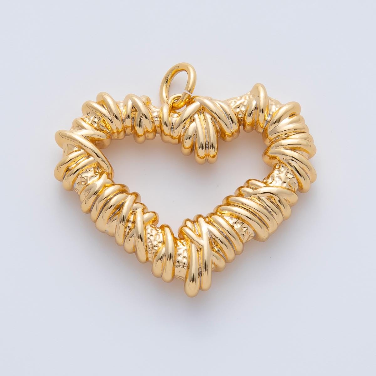 18K Gold Filled 25mm Hammered Knot Open Heart Charm | AF1411