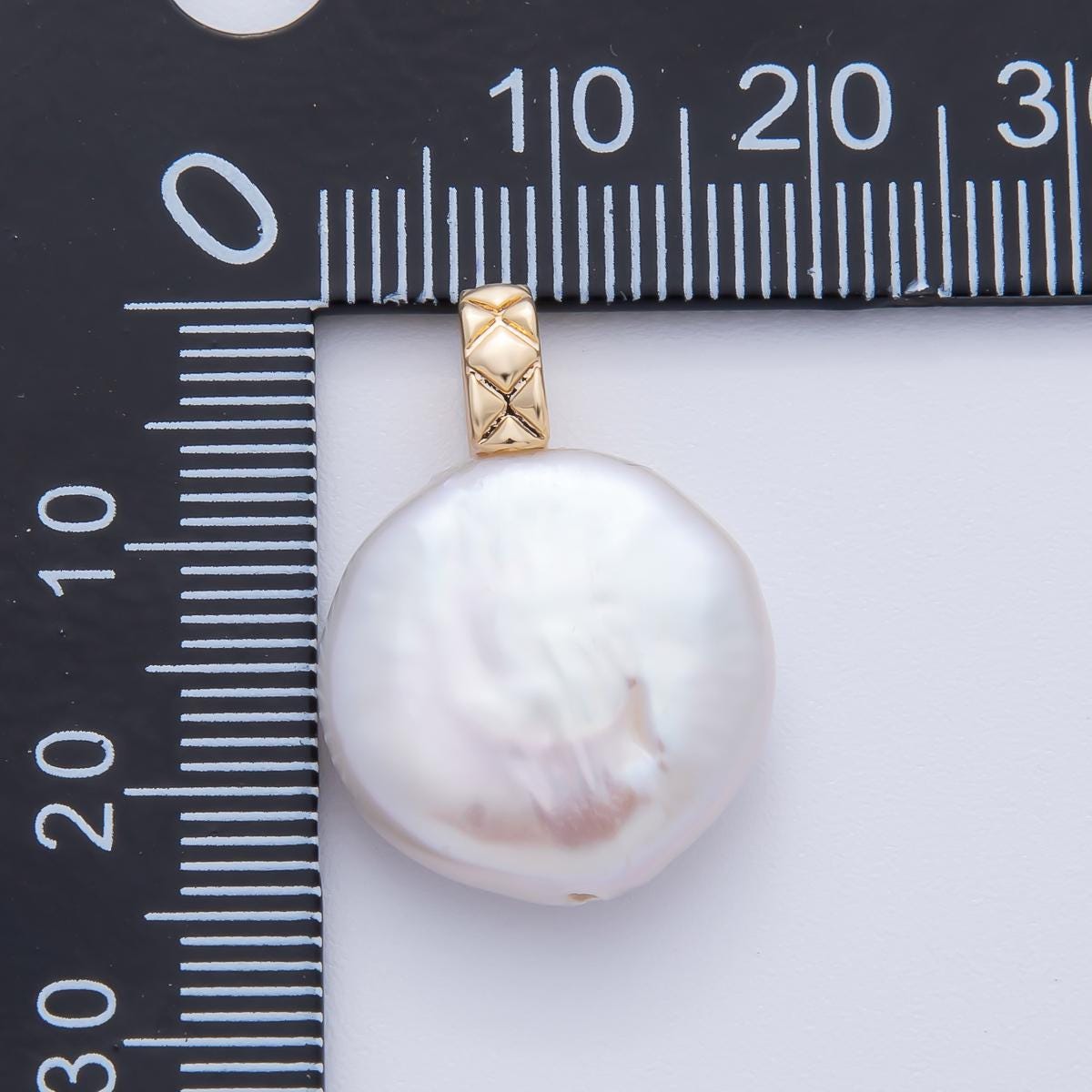Gold ringed Round Coin pearl pendant 25mm Pearl Charm | AF-634