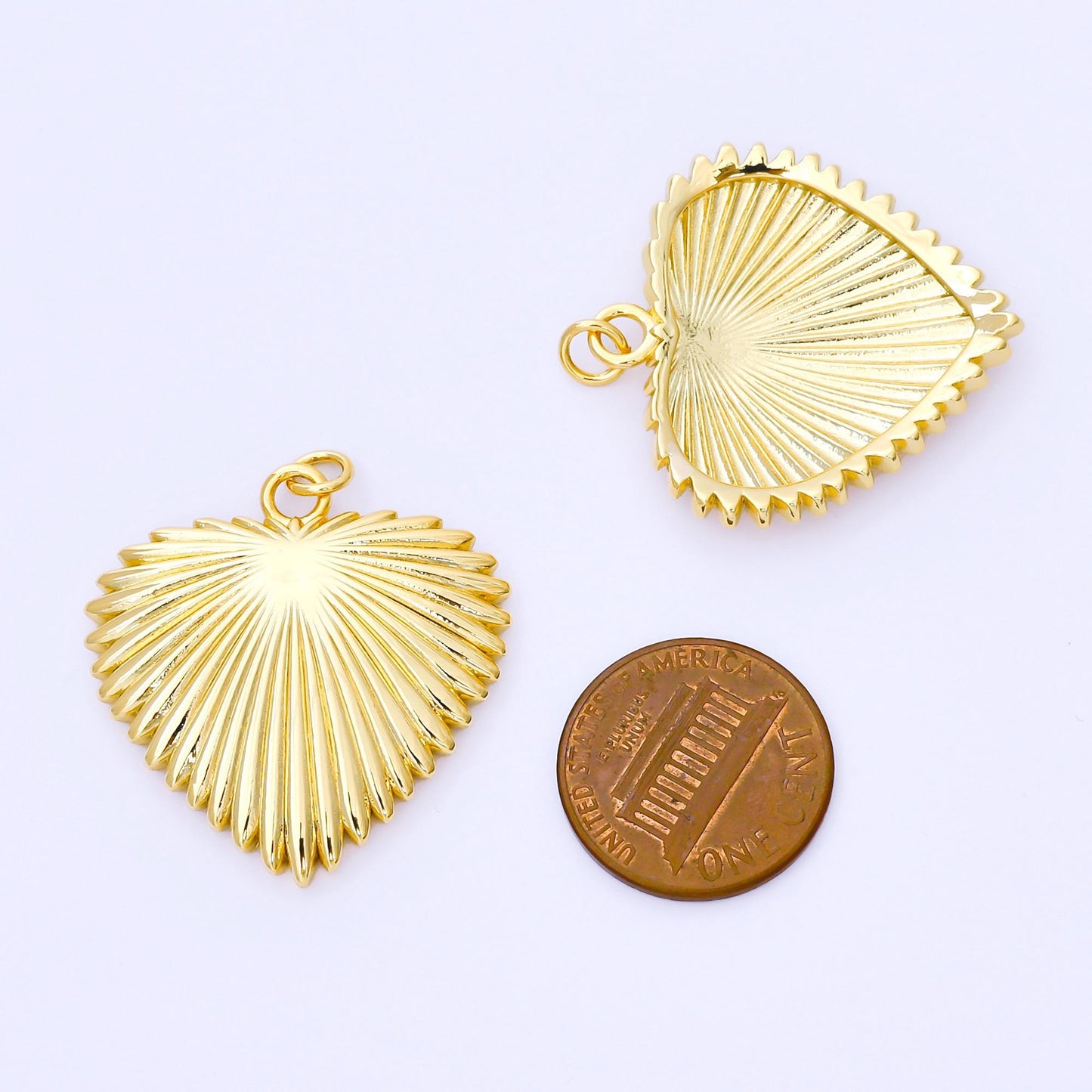 24K Gold Filled 31mm Sunburst Love Heart Chunky Charm | AF1511