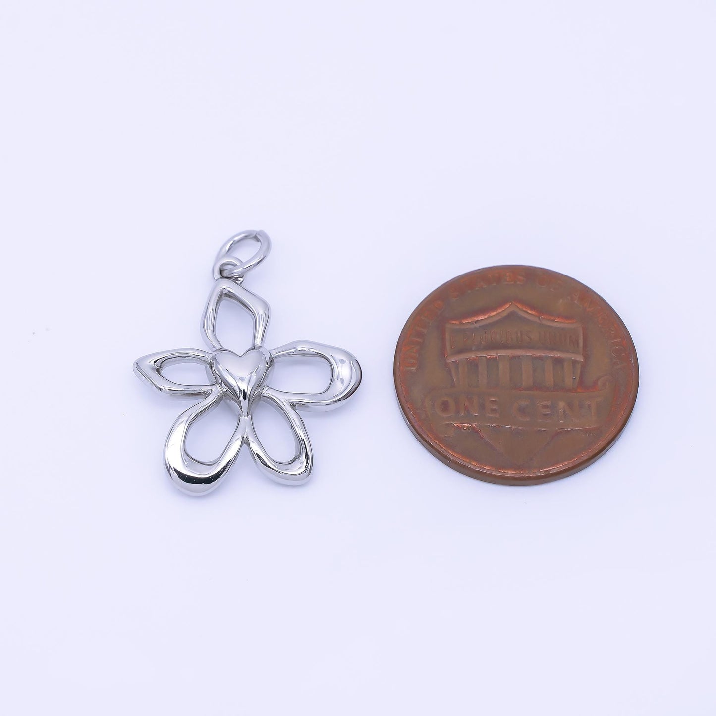 14K Gold Filled 20mm Lovely Flower Daisy Charm | AF1293