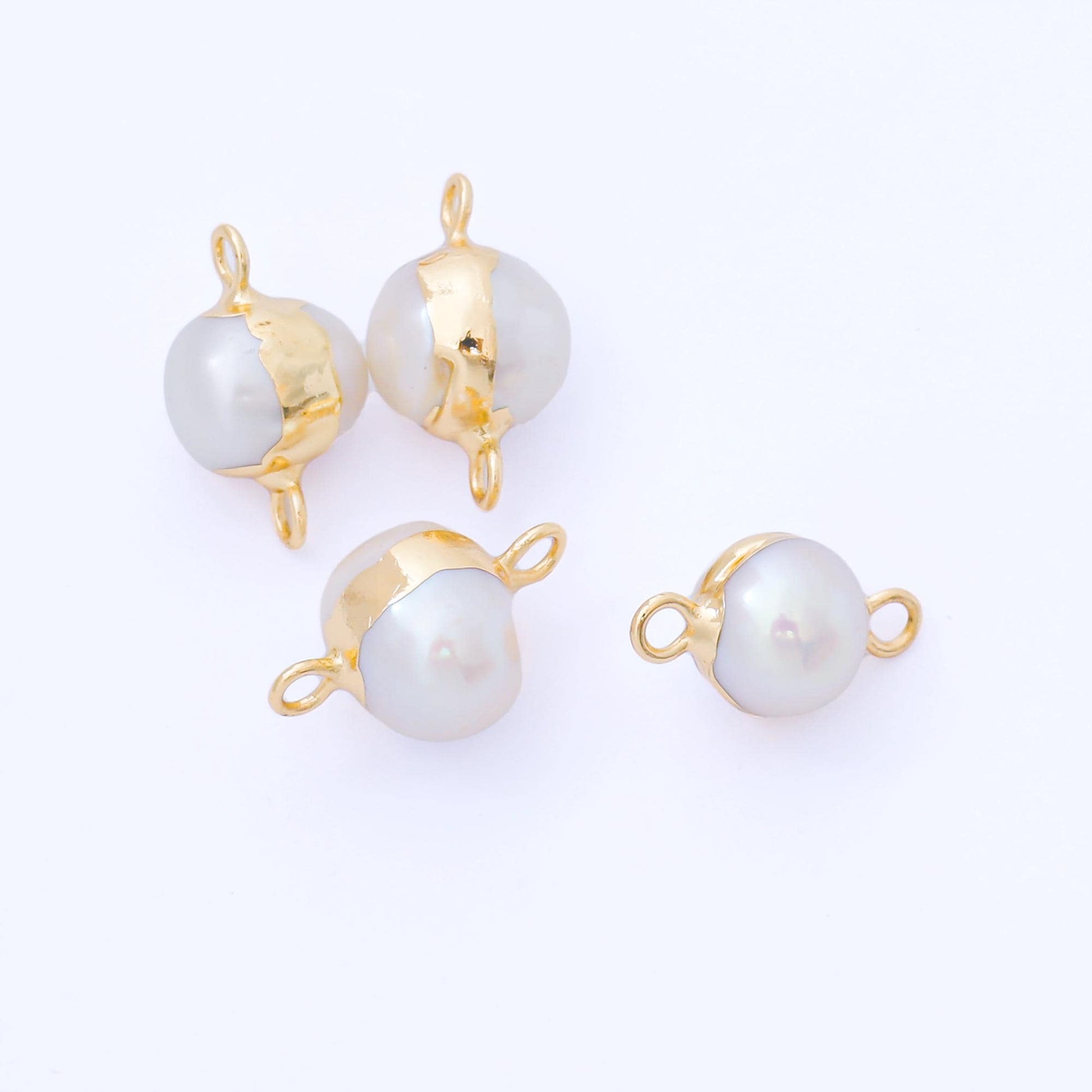 24K Gold Filled 15mm Dainty Round Shell Pearl Charm Connector | AF582